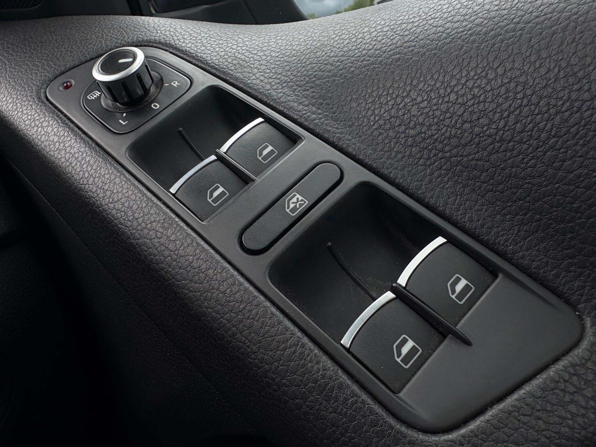 Volkswagen Tiguan - Image 37