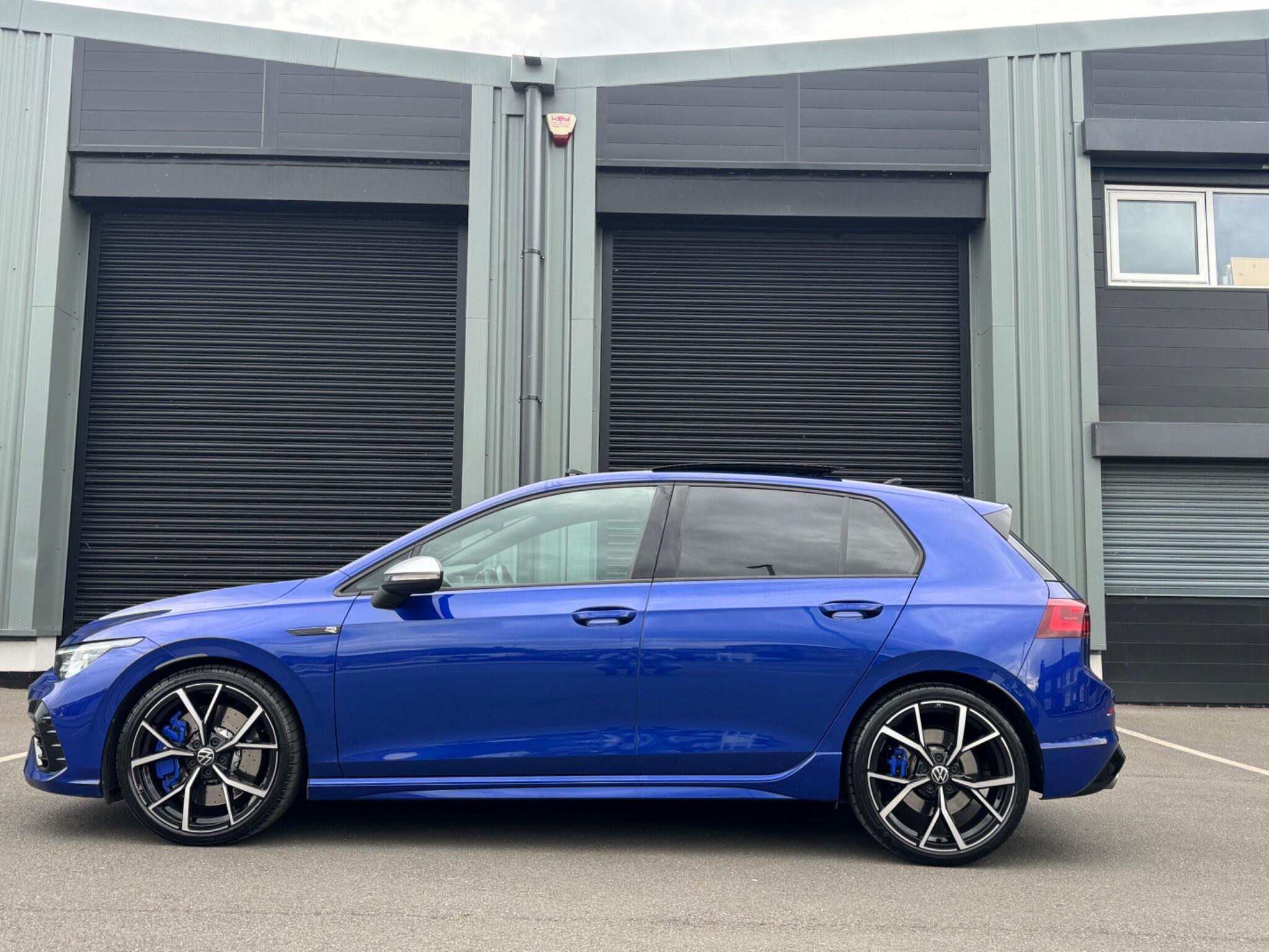 Volkswagen Golf - Image 11