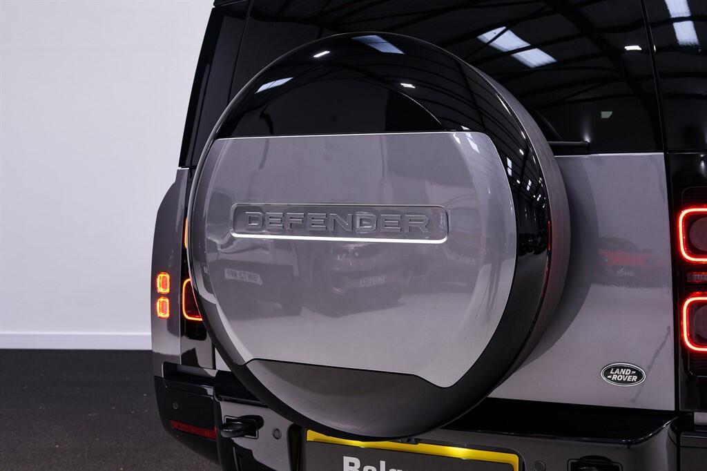Land Rover Defender 130 - Image 13