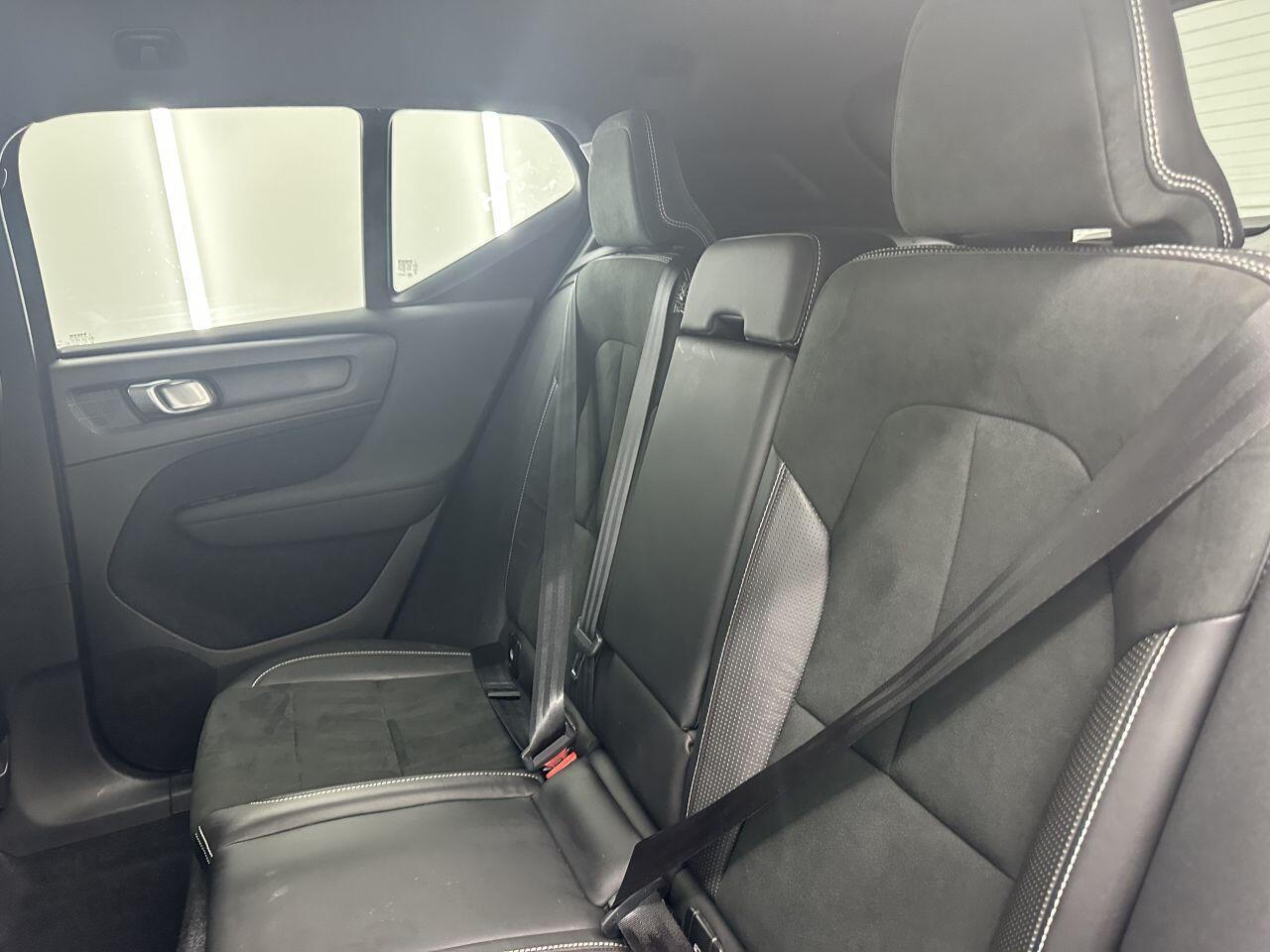 Volvo XC40 - Image 13