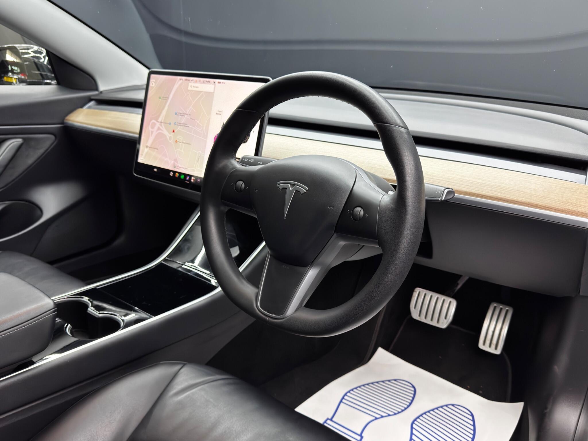 Tesla Model 3 - Image 9