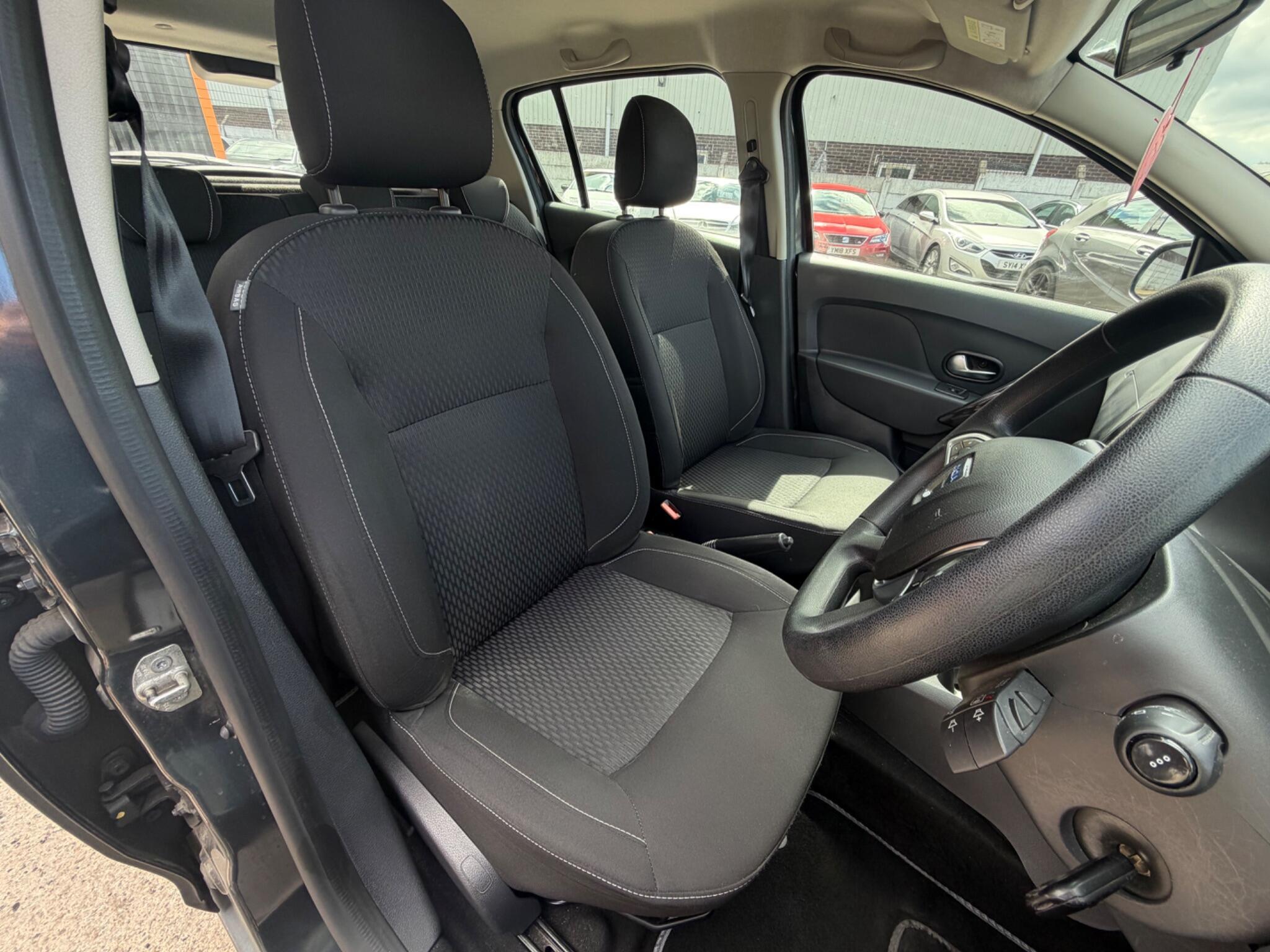 Dacia Sandero - Image 10