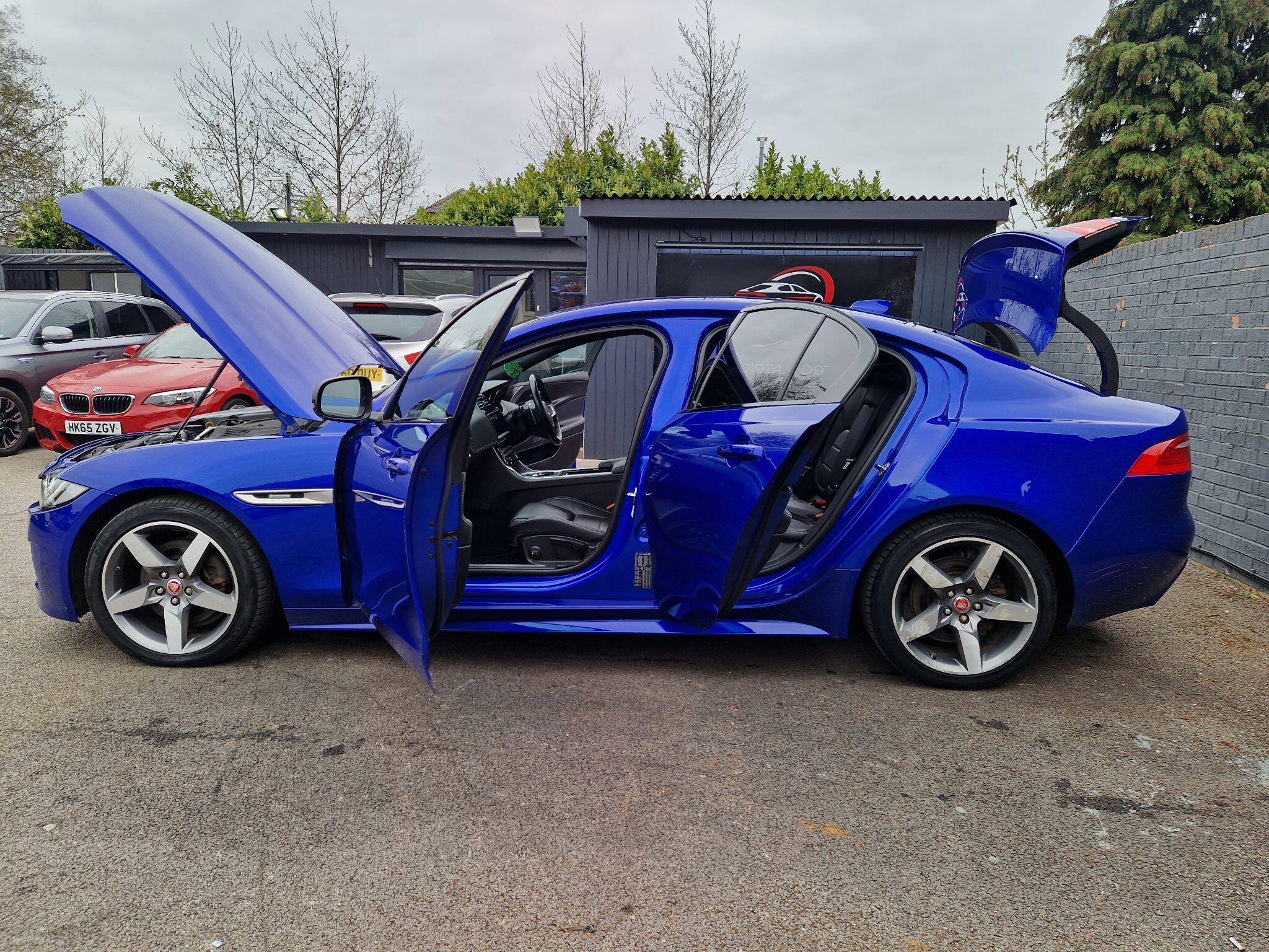 Jaguar XE - Image 15