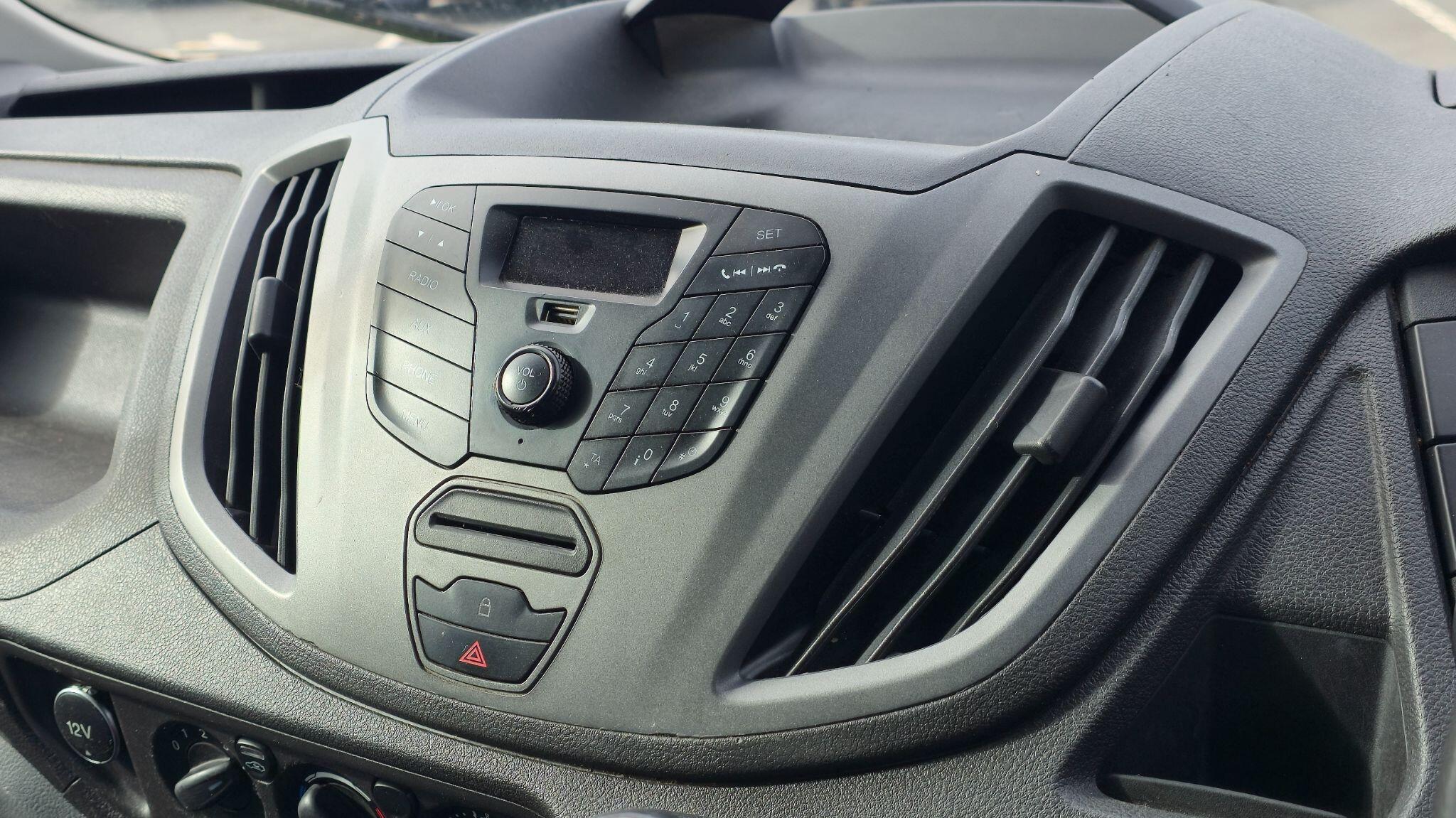 Ford Transit - Image 20