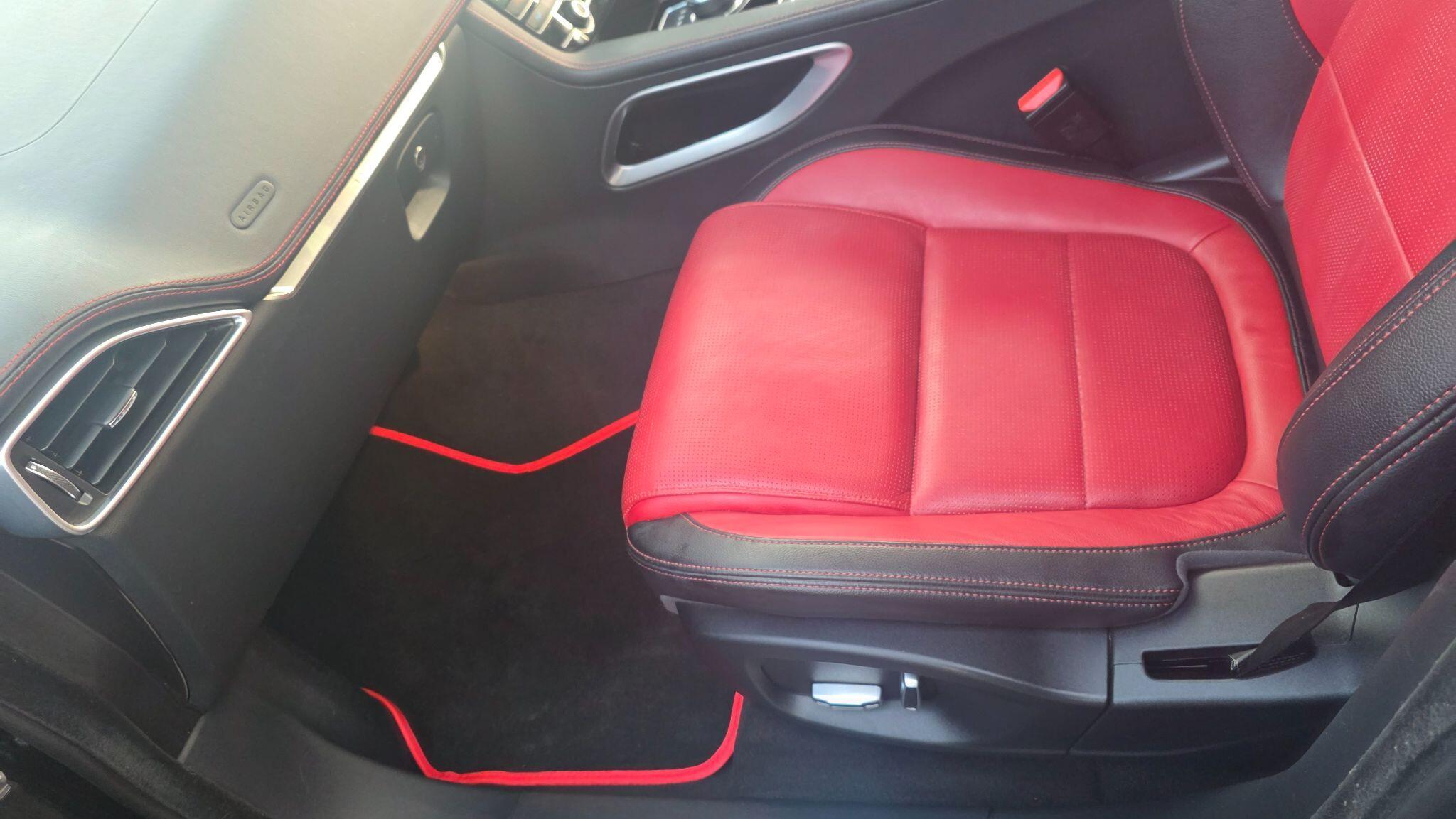 Jaguar F-Pace - Image 37