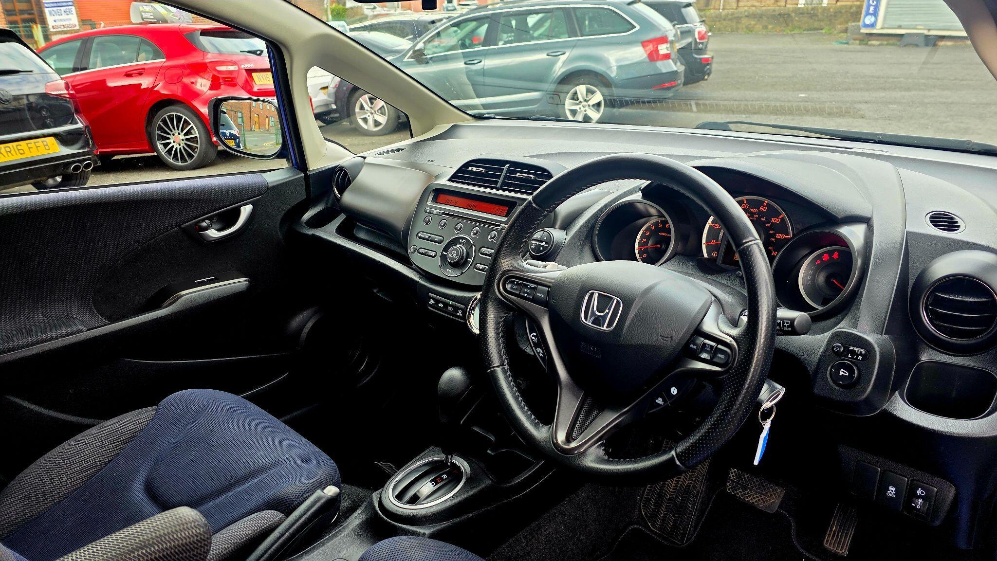 Honda Jazz - Image 11