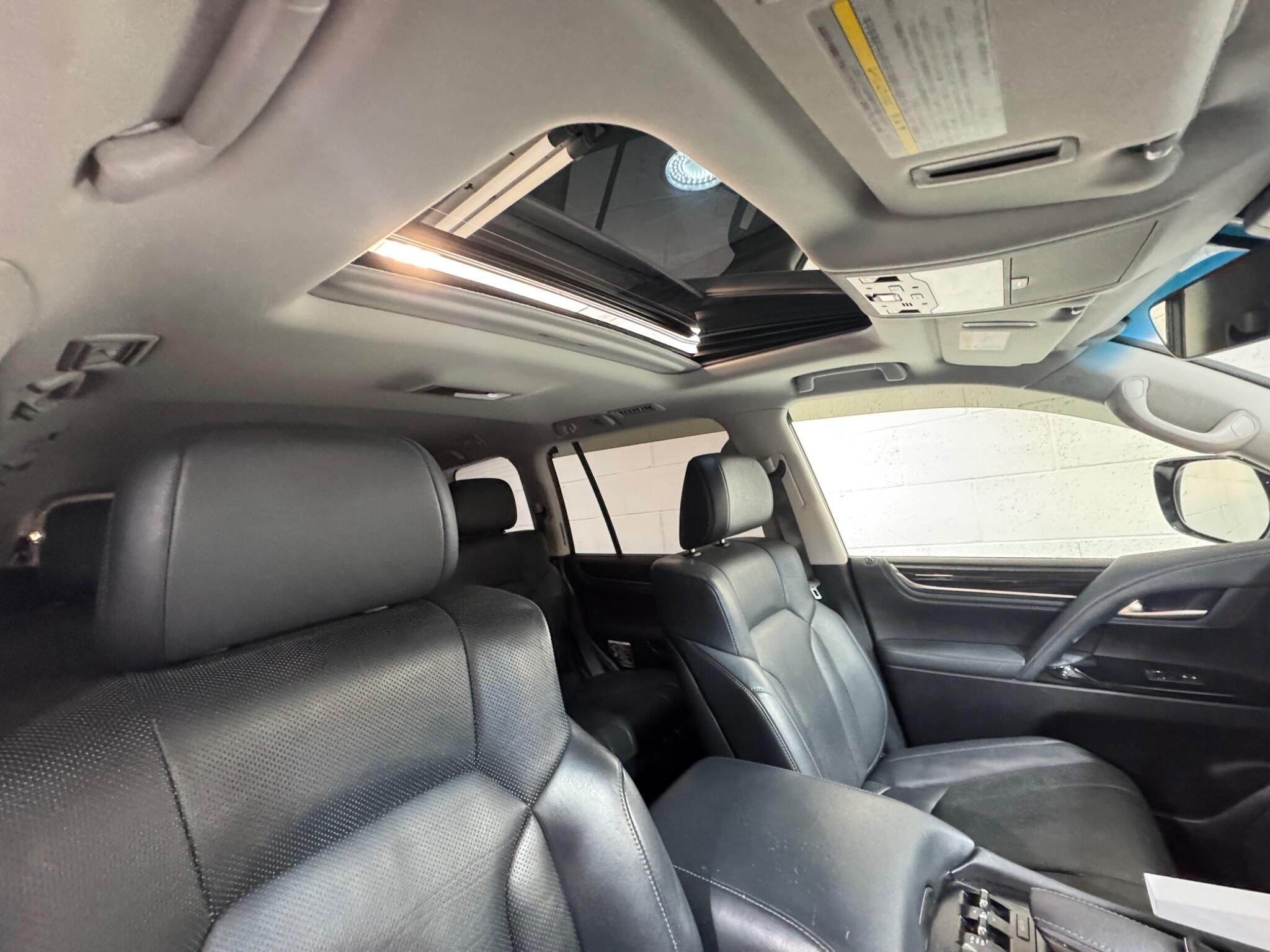 Lexus LX - Image 12