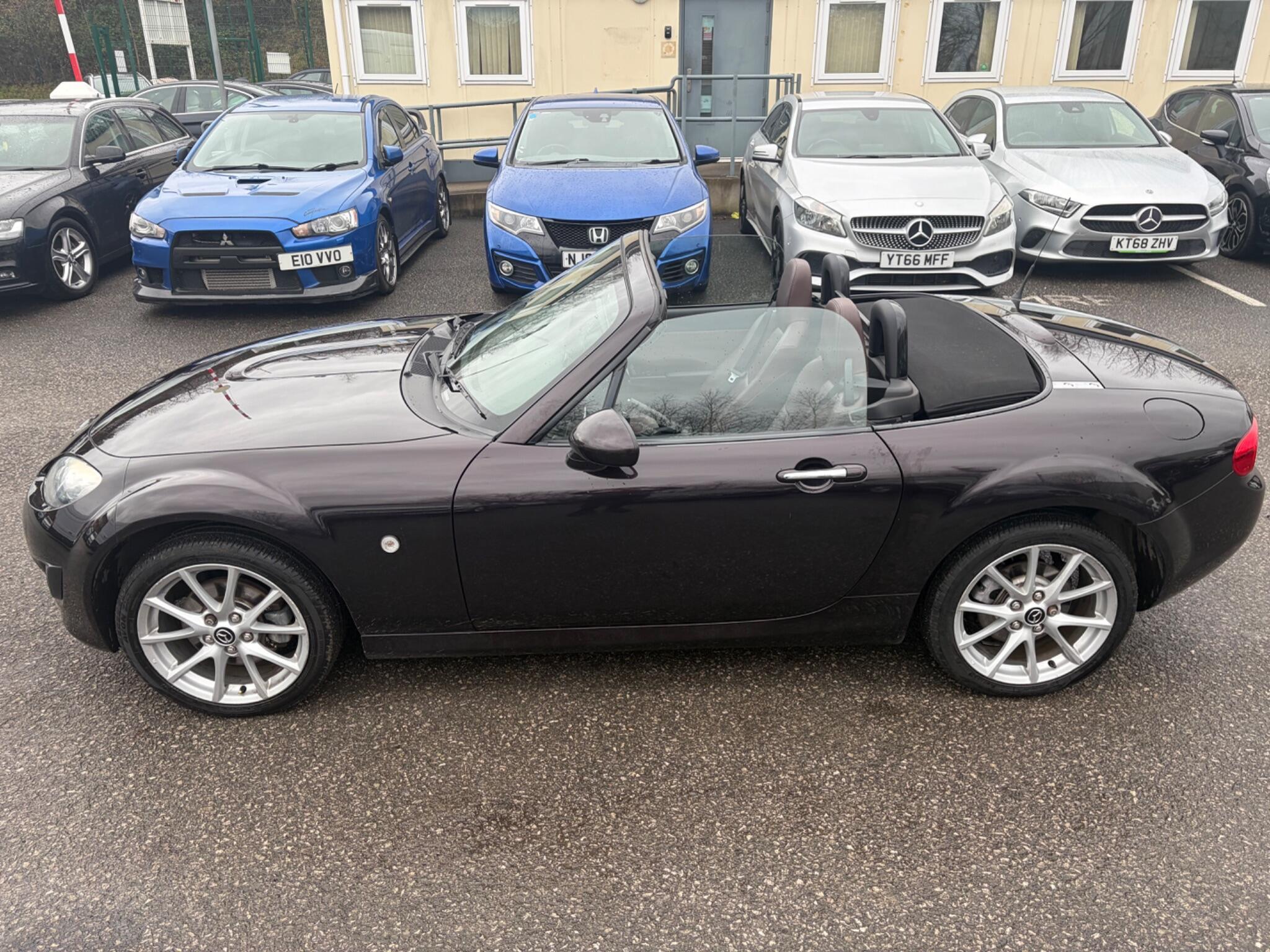 Mazda MX-5 - Image 10