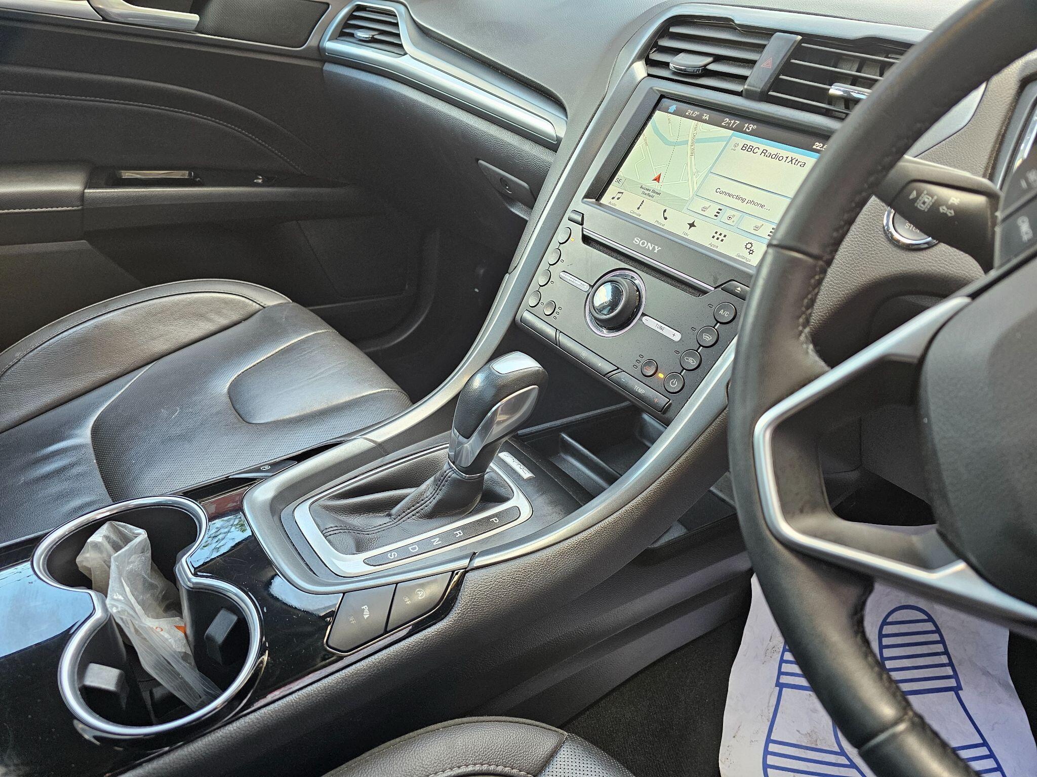 Ford Mondeo - Image 23