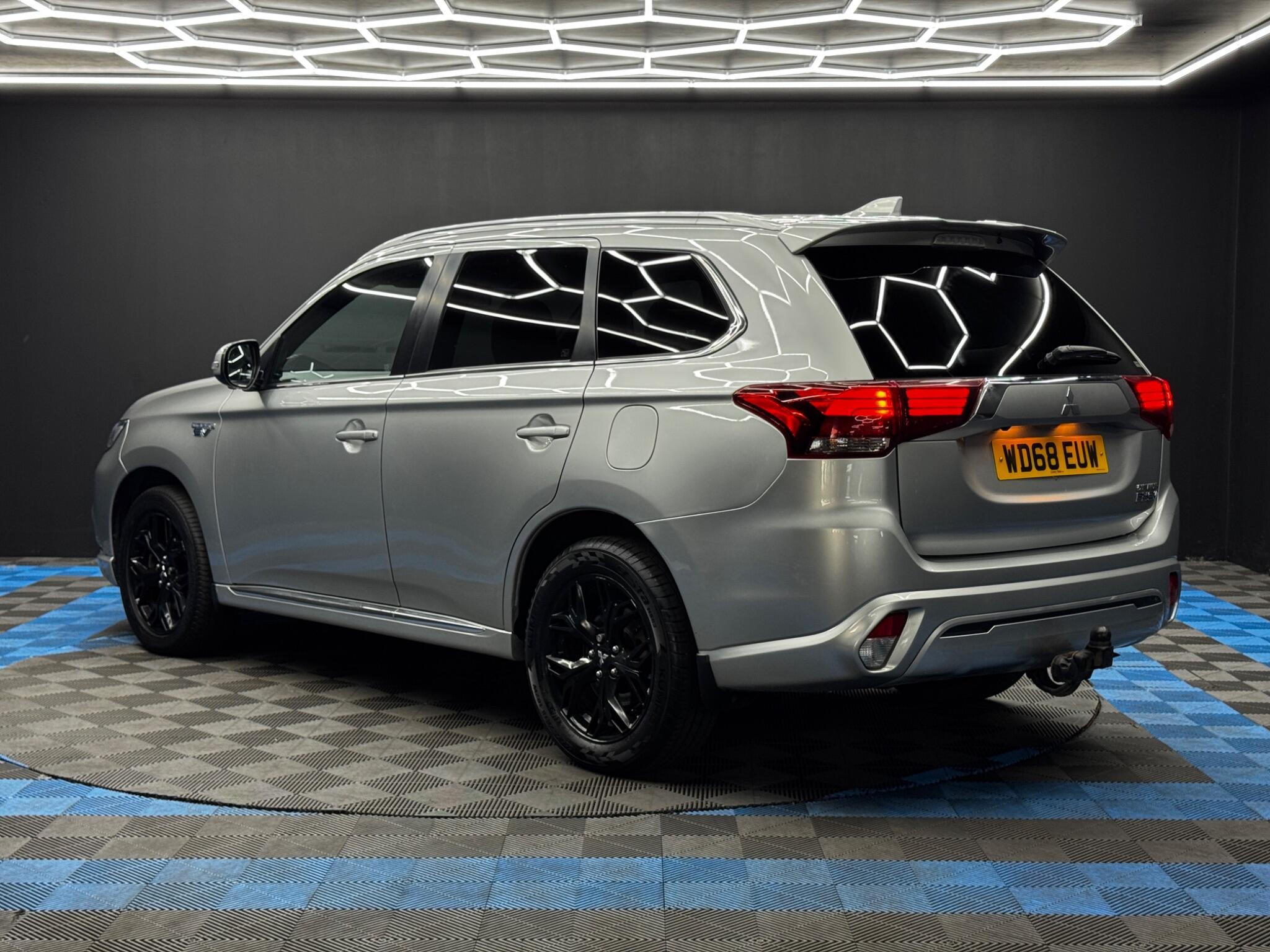 Mitsubishi Outlander - Image 7