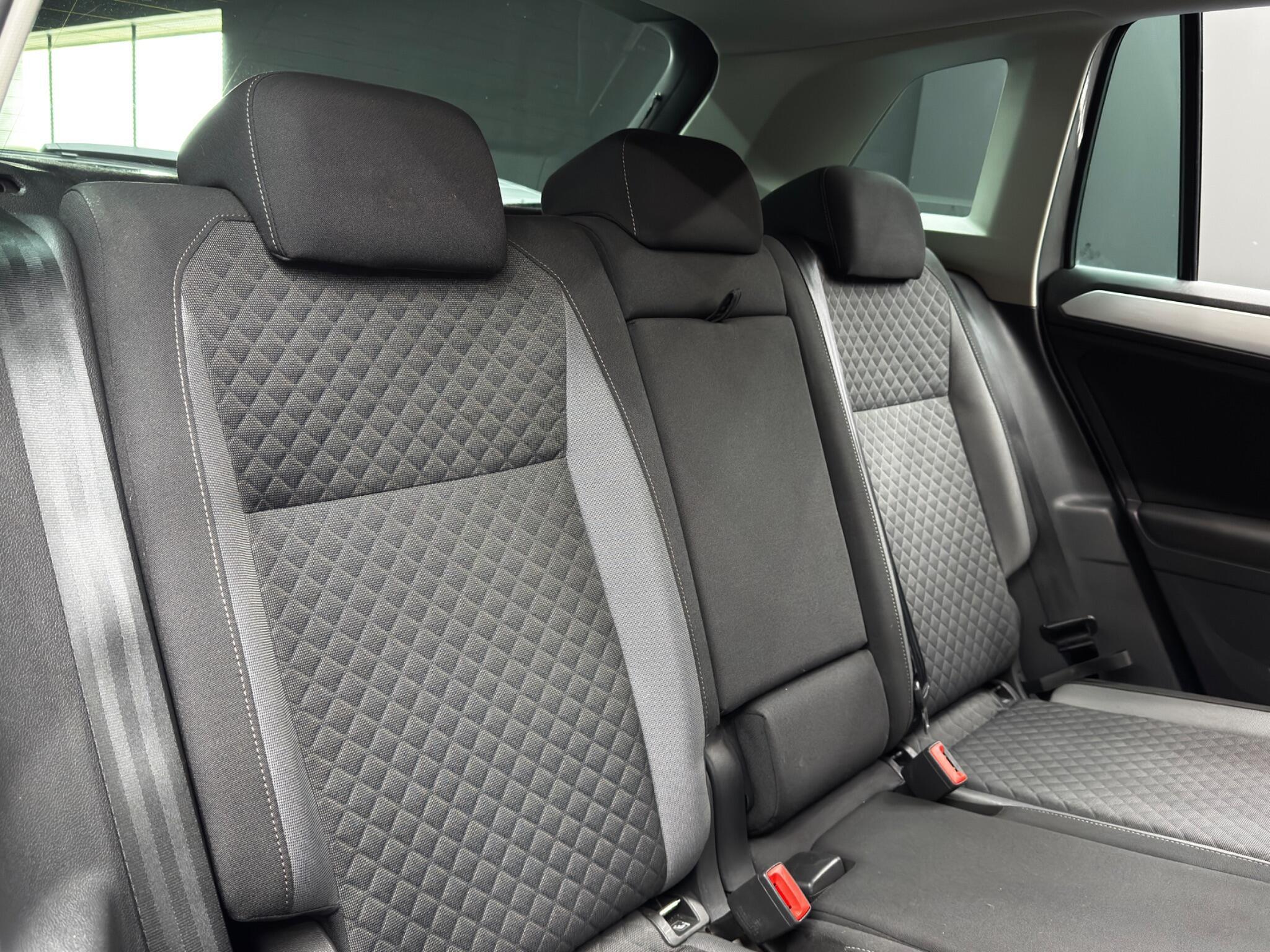 Volkswagen Tiguan - Image 15