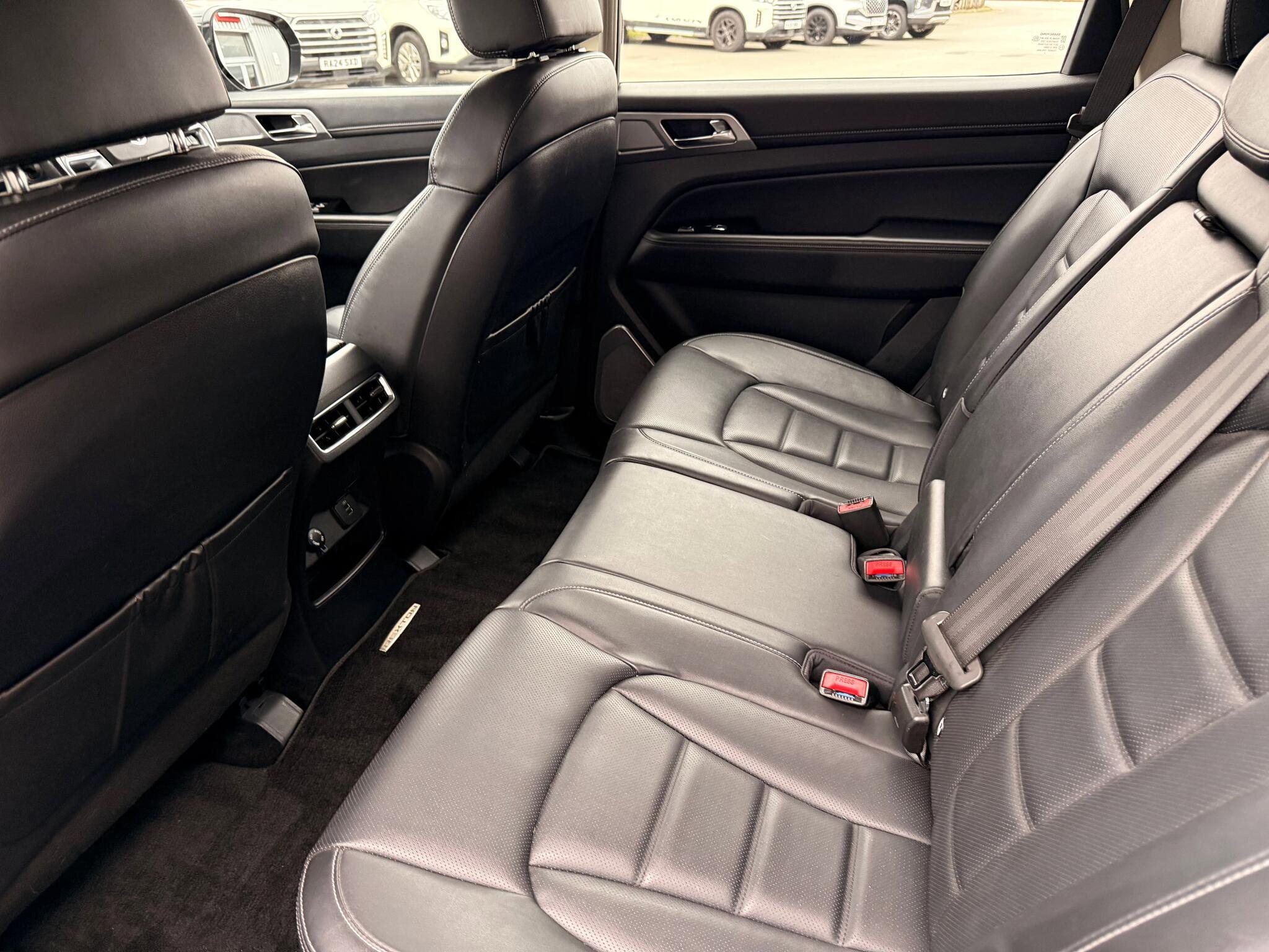 Ssangyong Rexton - Image 15