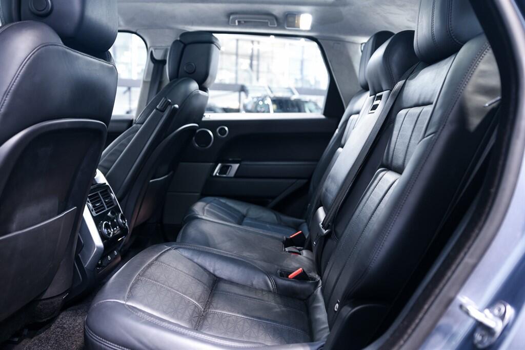 Land Rover RANGE ROVER SPORT - Image 17