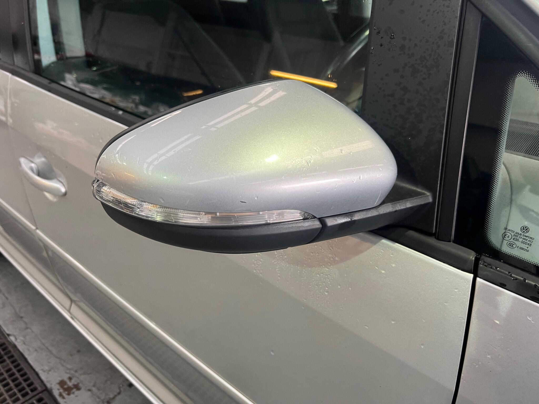 Volkswagen Touran - Image 26