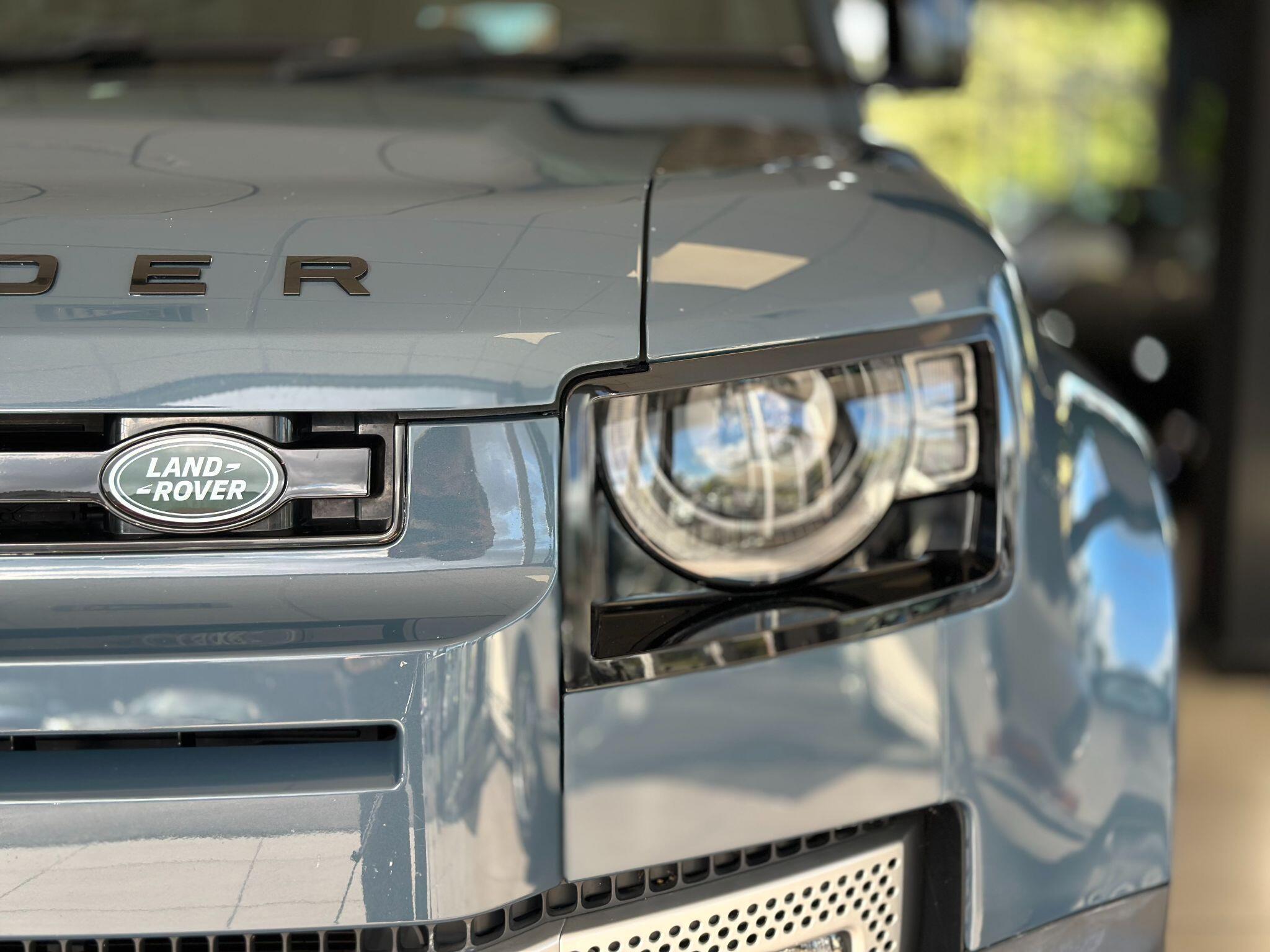 Land Rover Defender 110 - Image 17