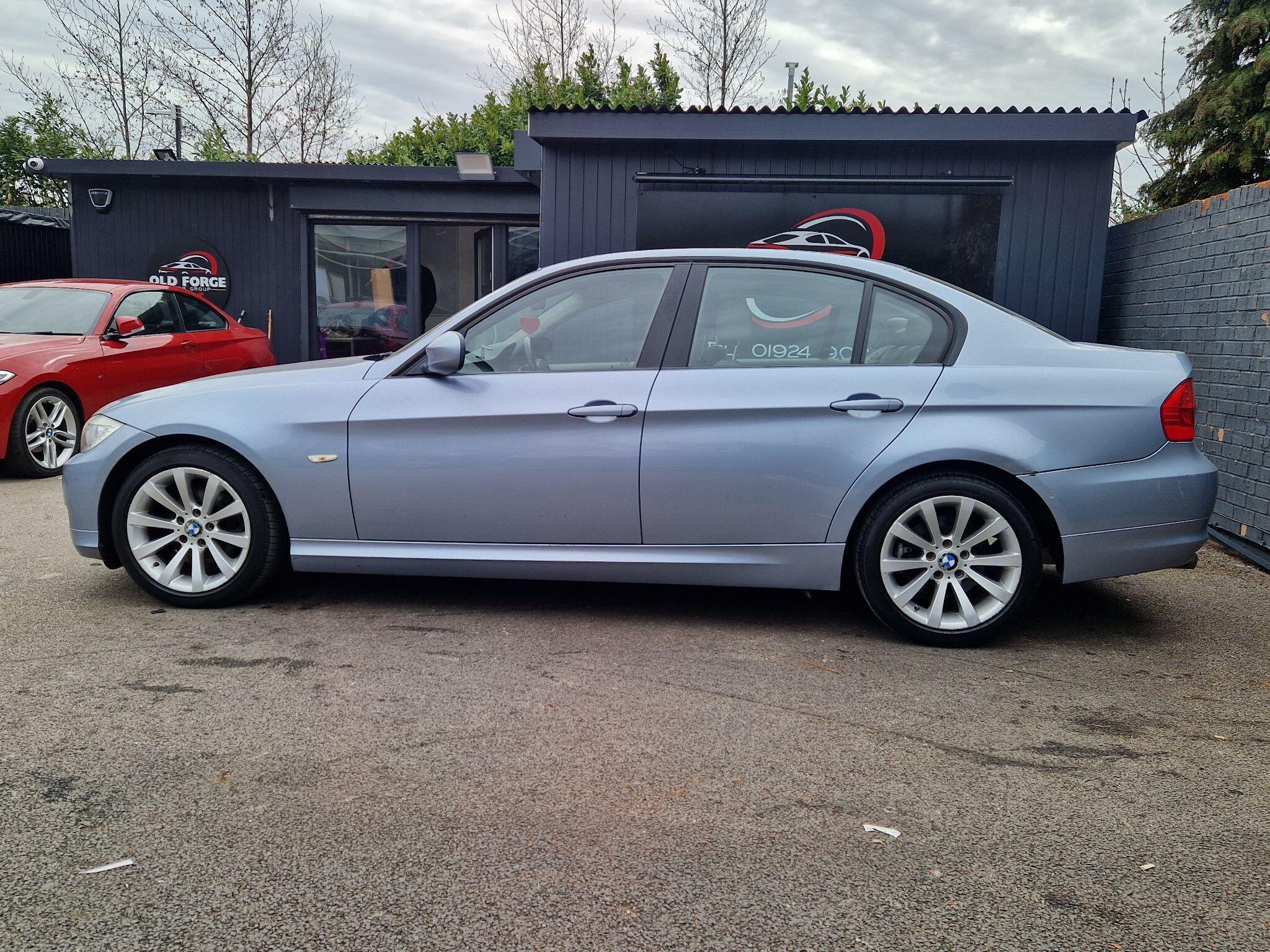 BMW 3 Series - Image 40