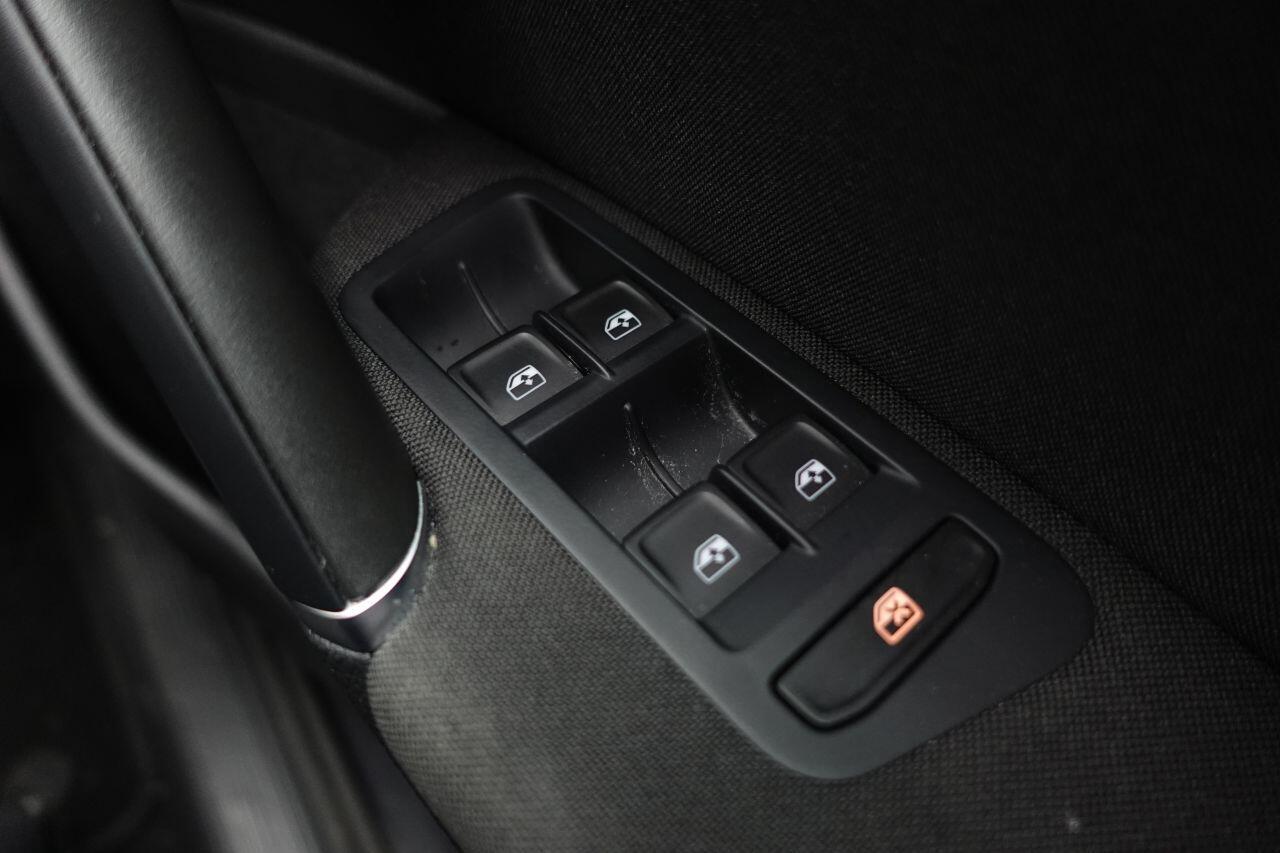 Volkswagen Golf - Image 54