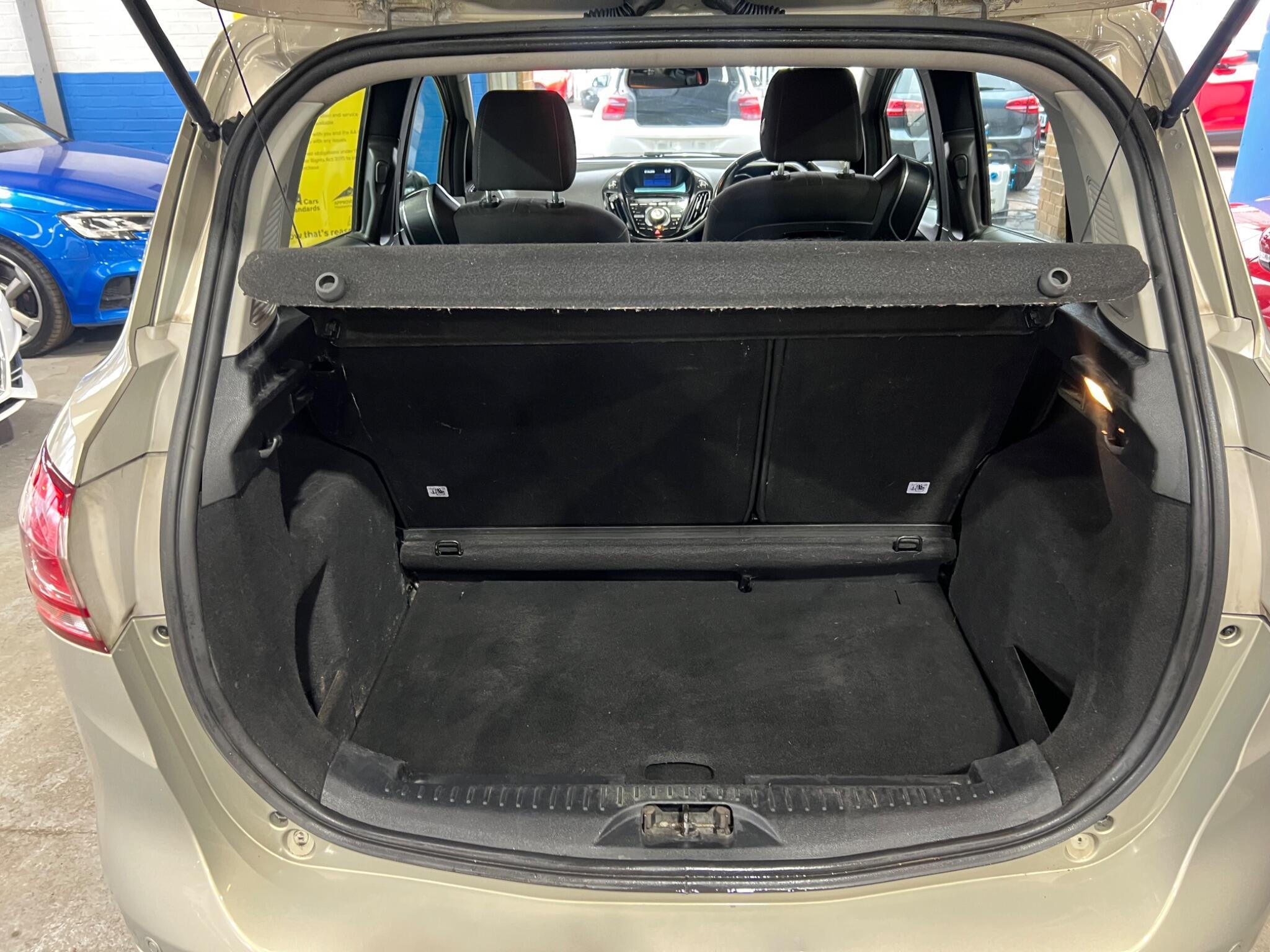 Ford B-Max - Image 16