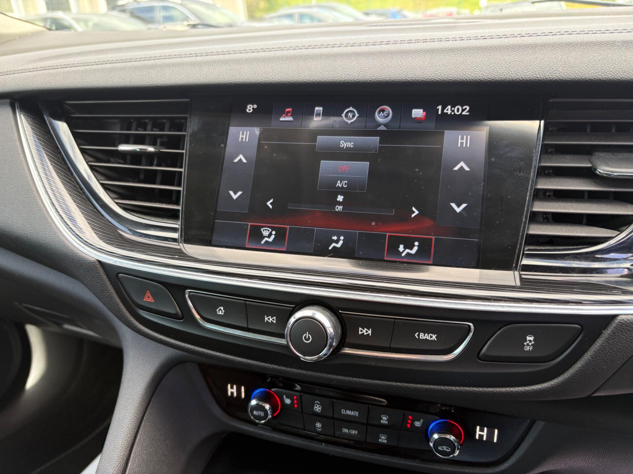 Vauxhall Insignia - Image 24