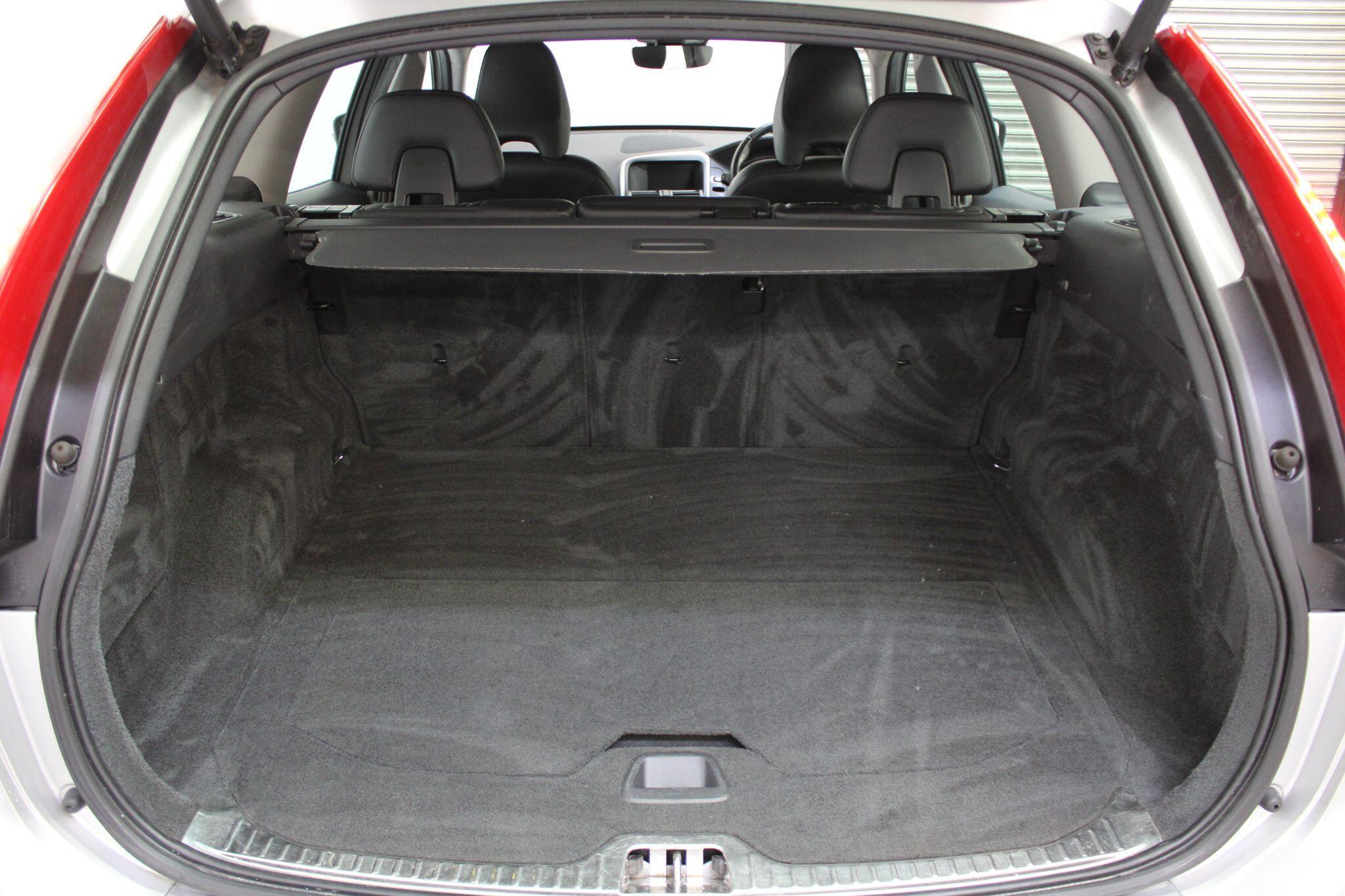 Volvo XC60 - Image 45