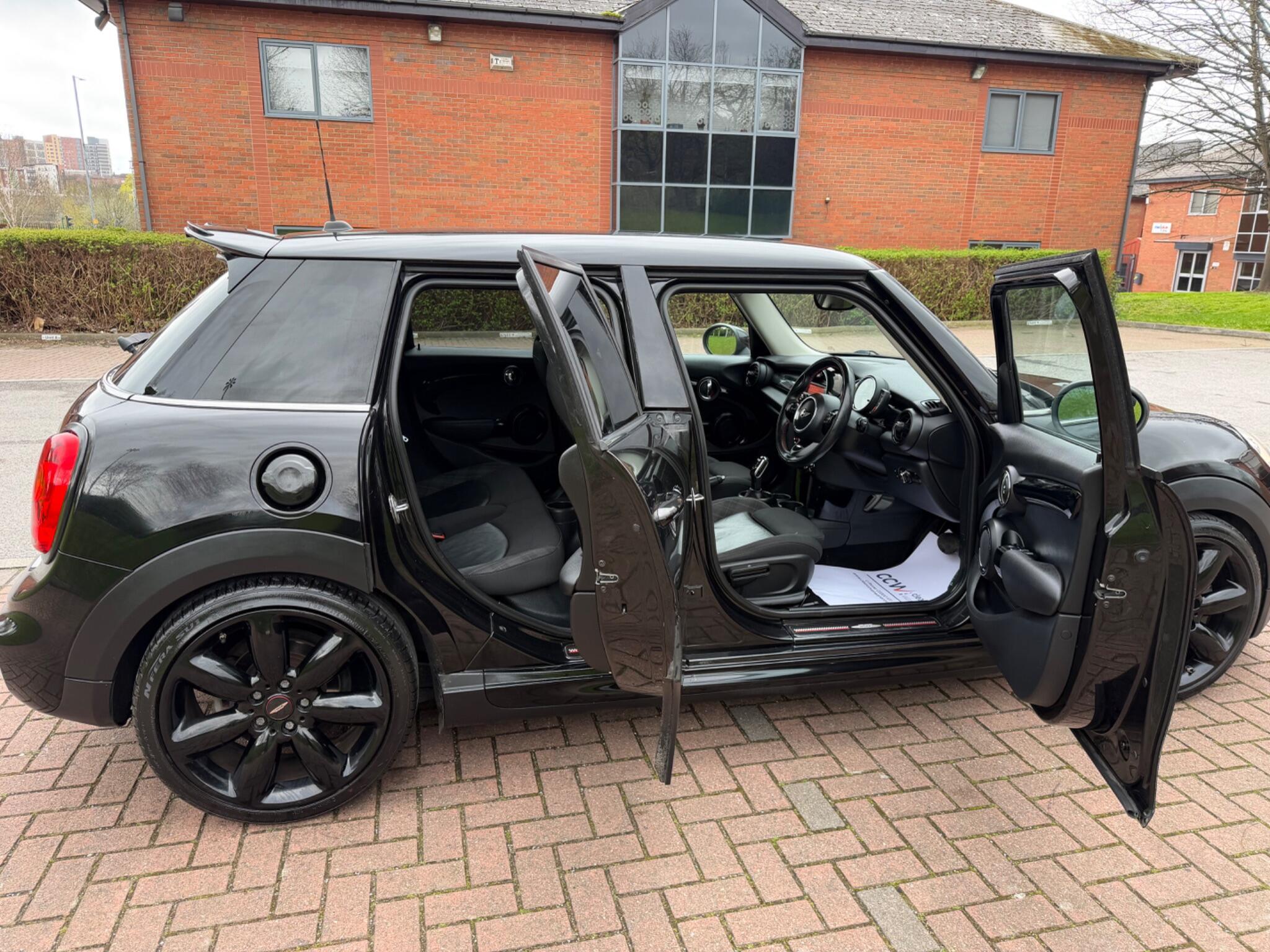 MINI Hatch - Image 36