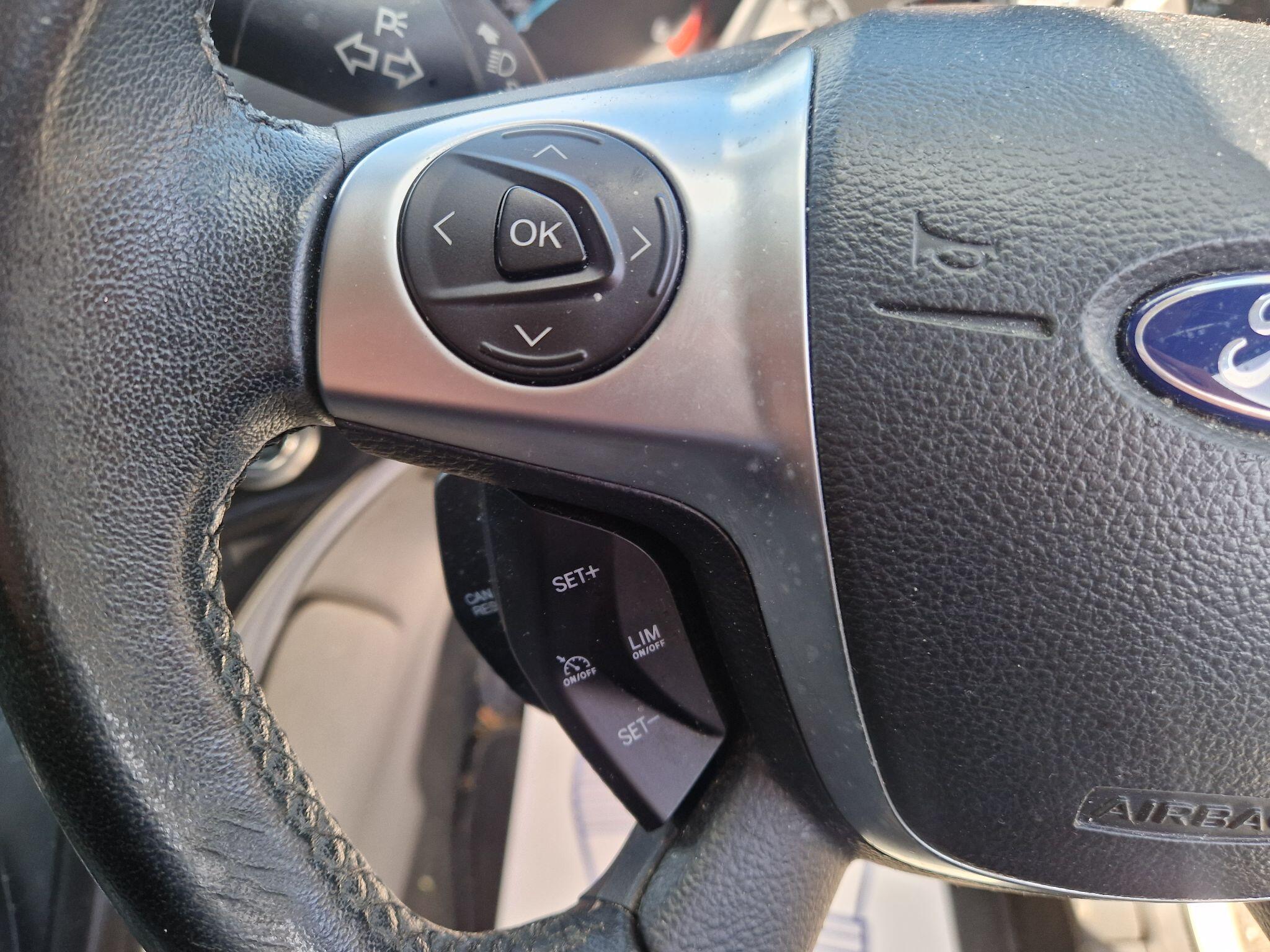 Ford Kuga - Image 47