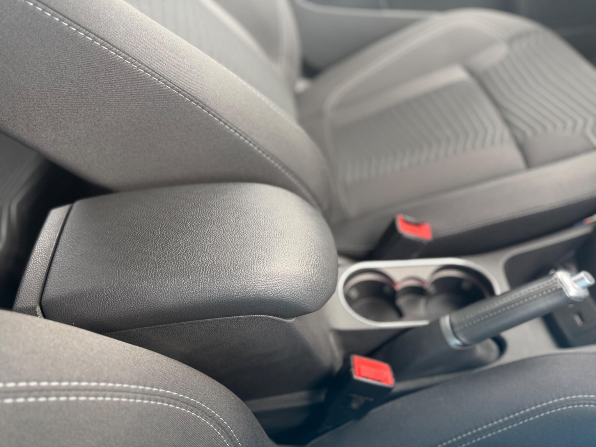 Ford Fiesta - Image 13