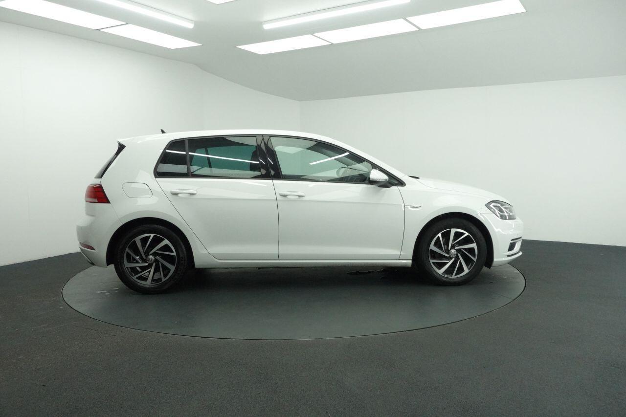 Volkswagen Golf - Image 8