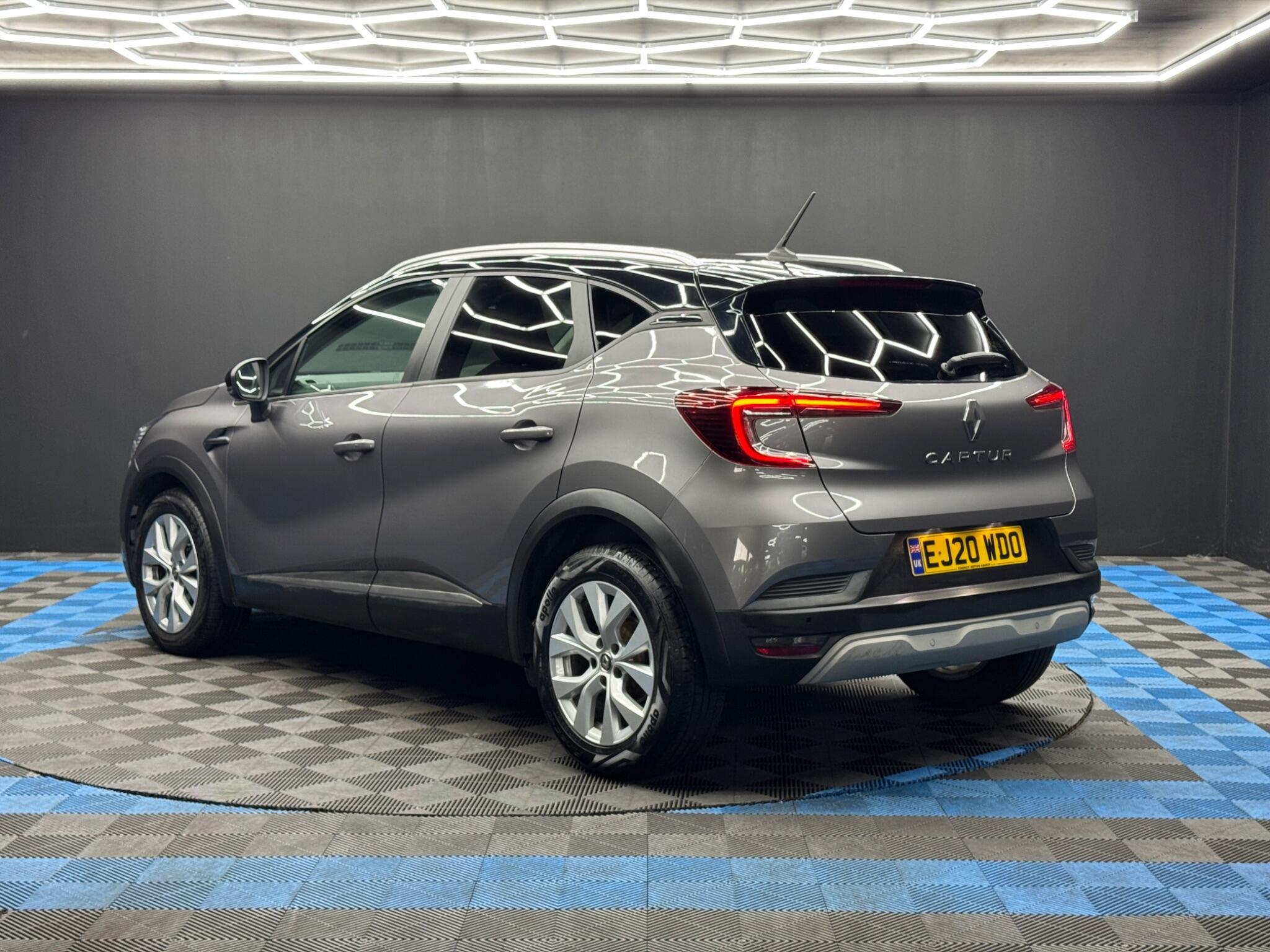 Renault Captur - Image 7