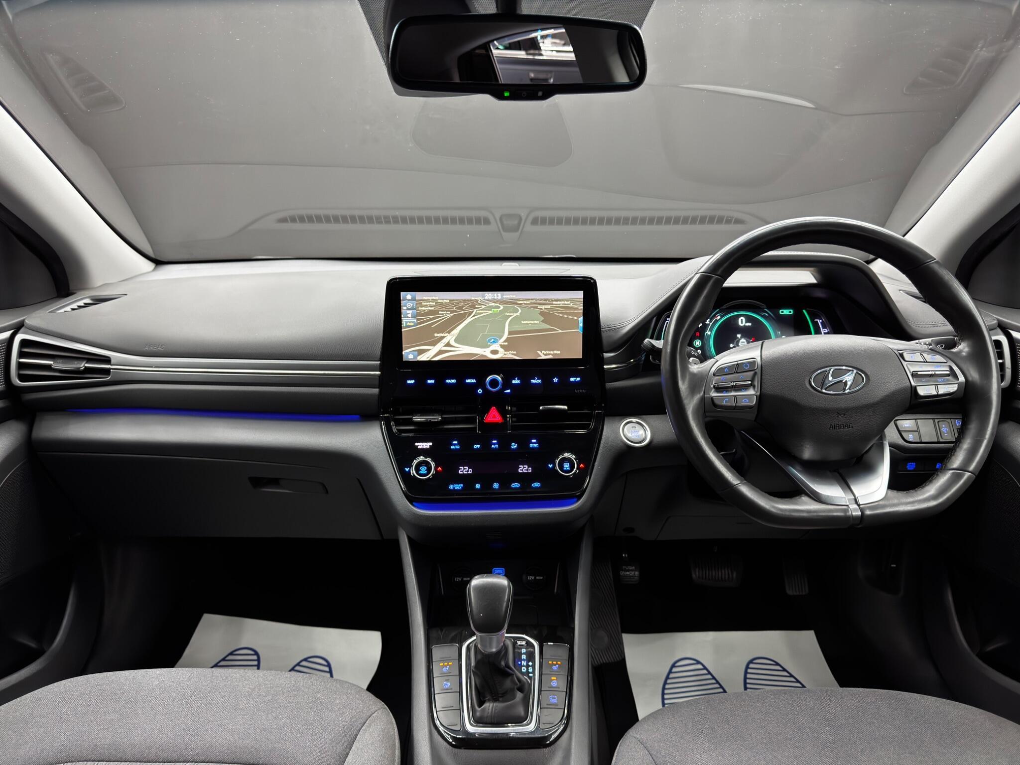 Hyundai Ioniq - Image 10