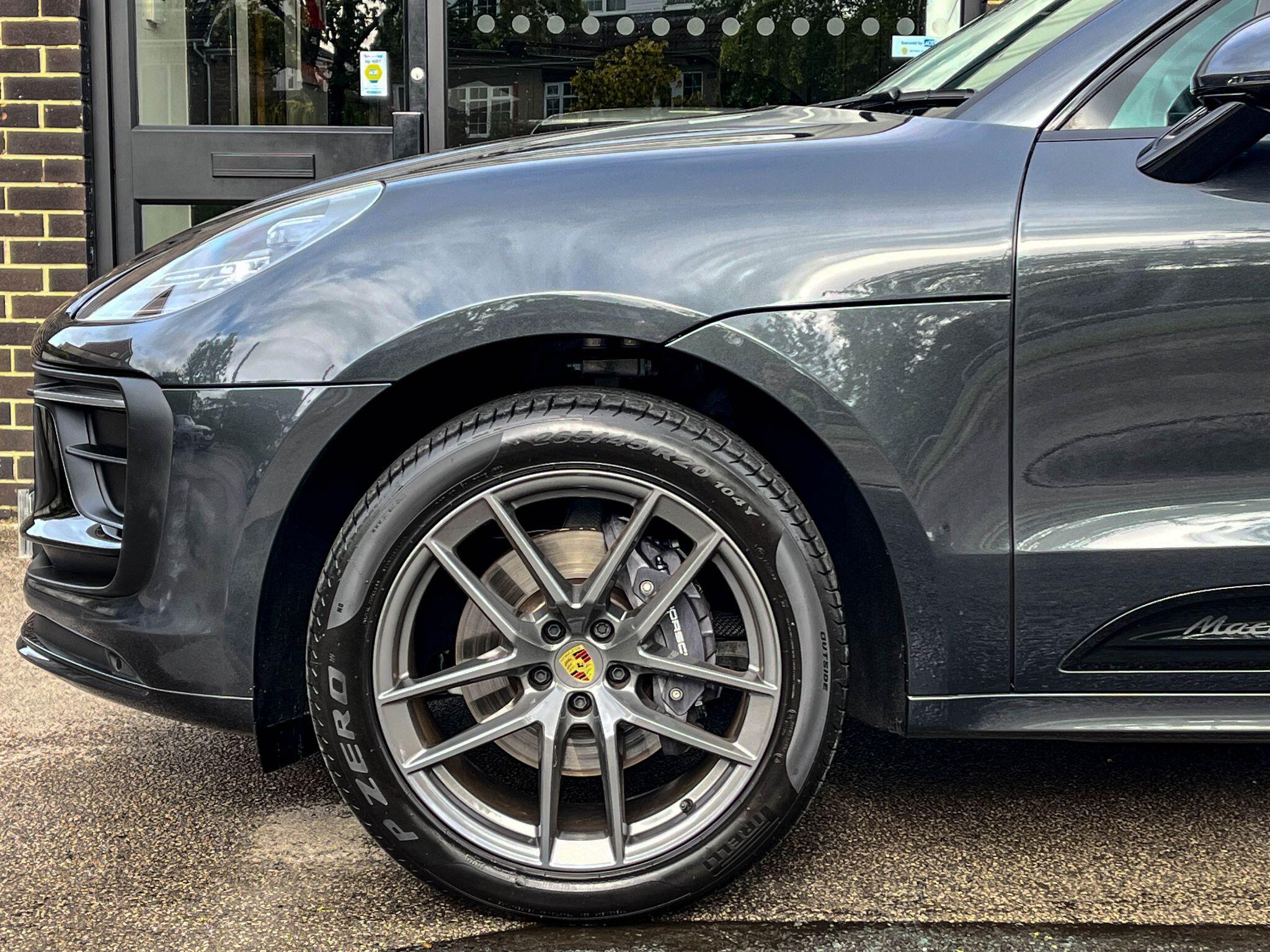 Porsche Macan - Image 25