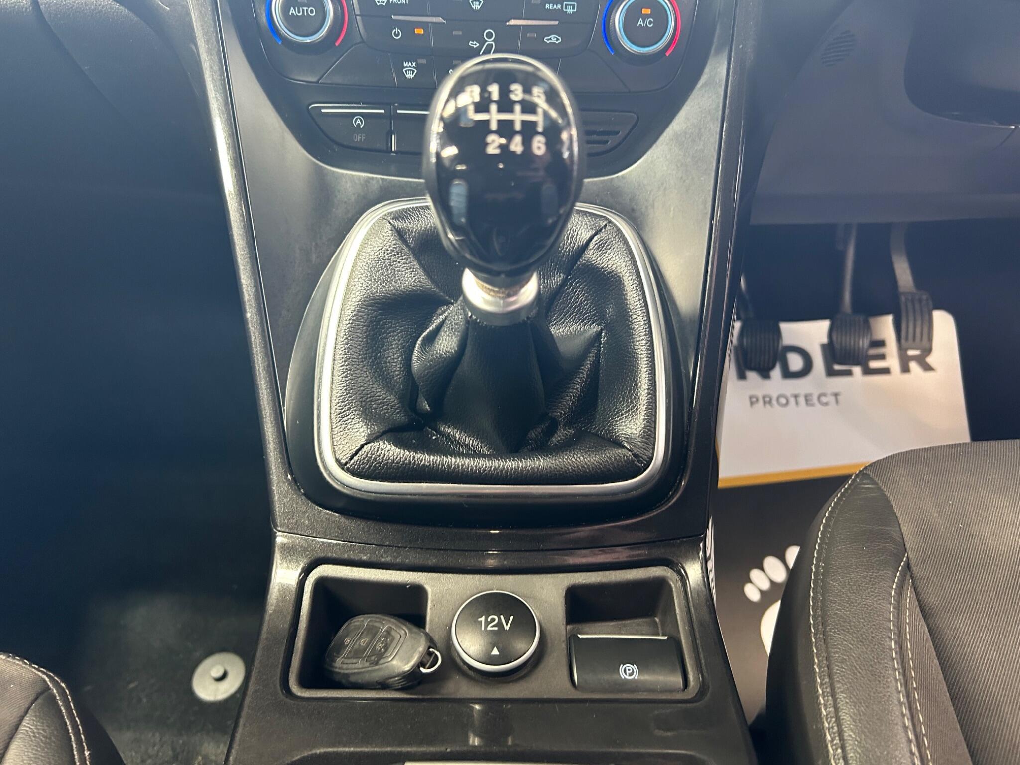 Ford Kuga - Image 12