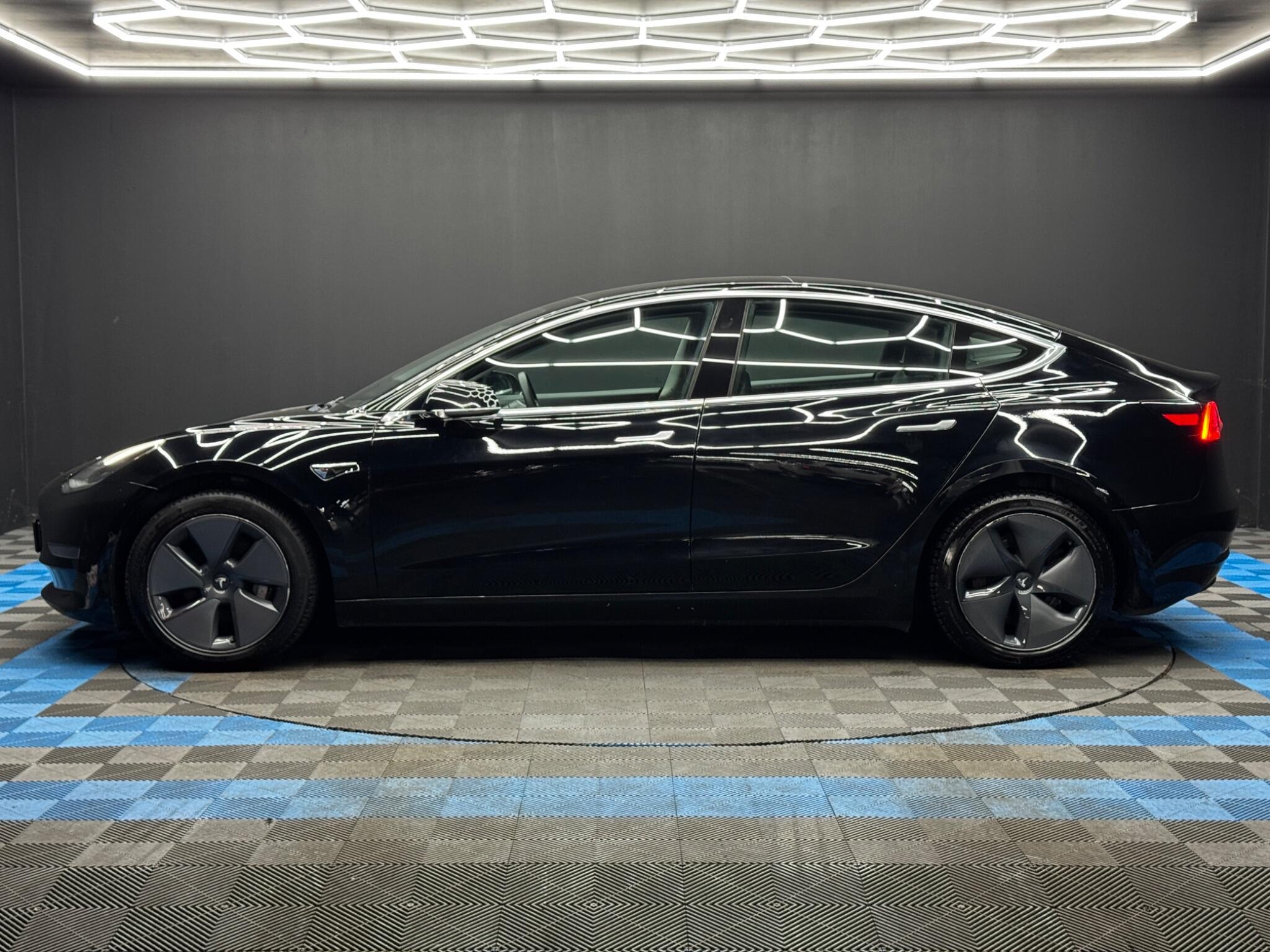 Tesla Model 3 - Image 8