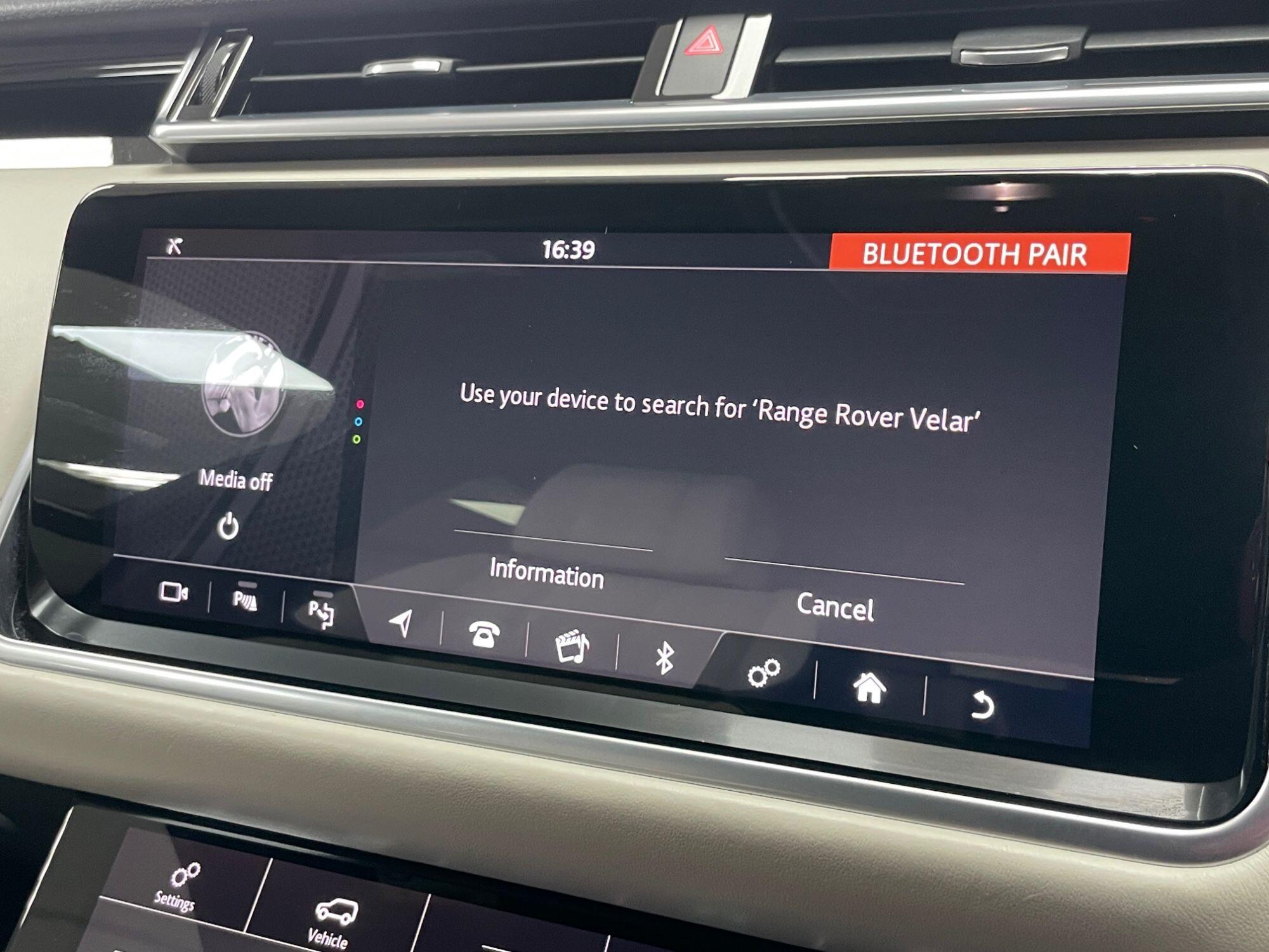 Land Rover Range Rover Velar - Image 47