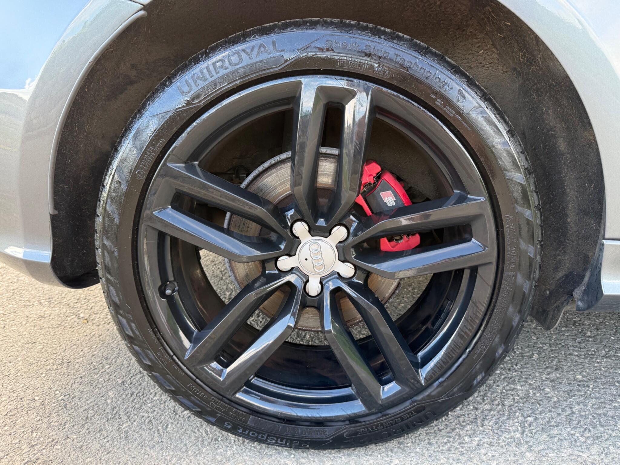 Audi SQ5 - Image 15