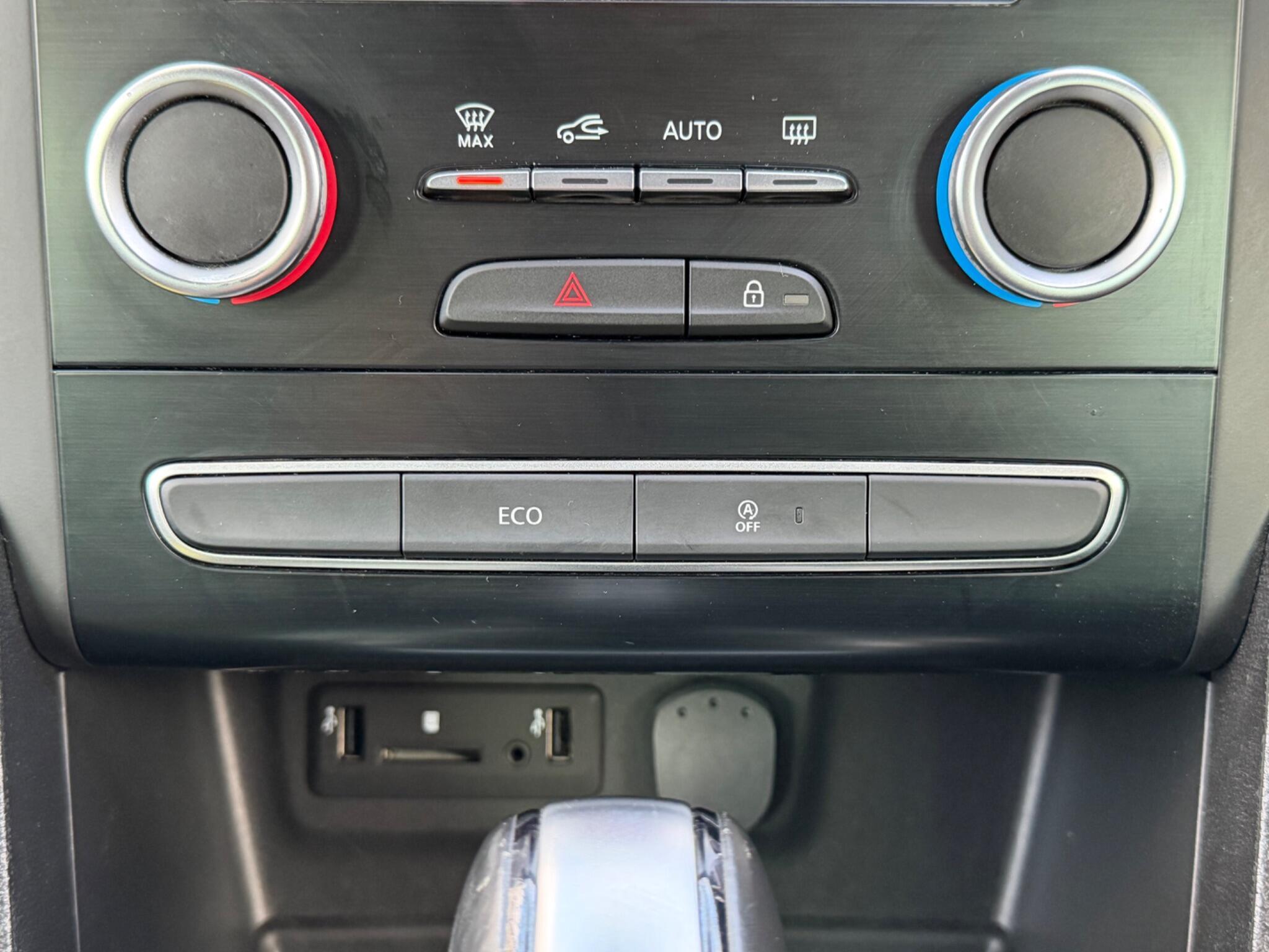 Renault Megane - Image 30