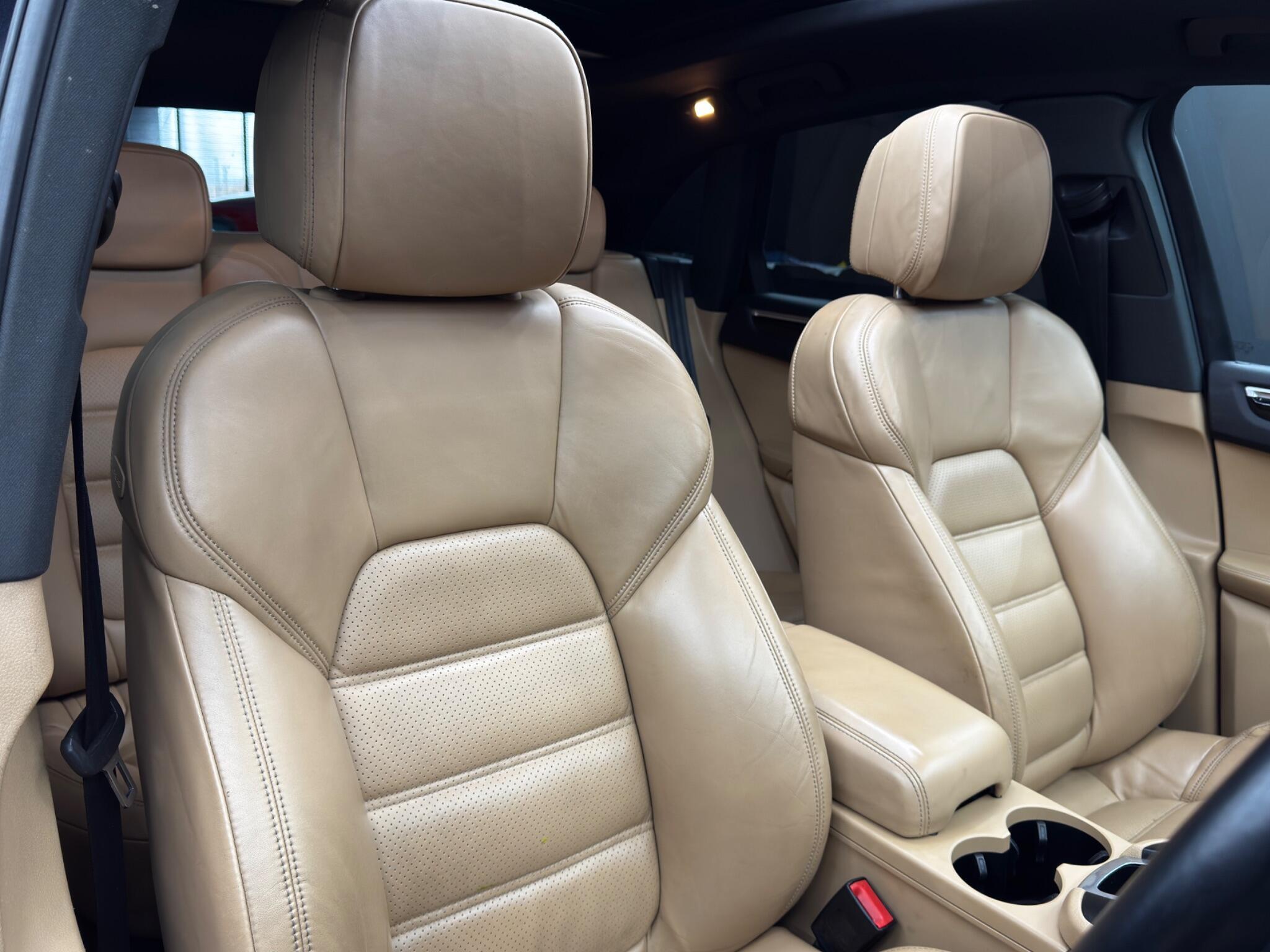 Porsche Macan - Image 15