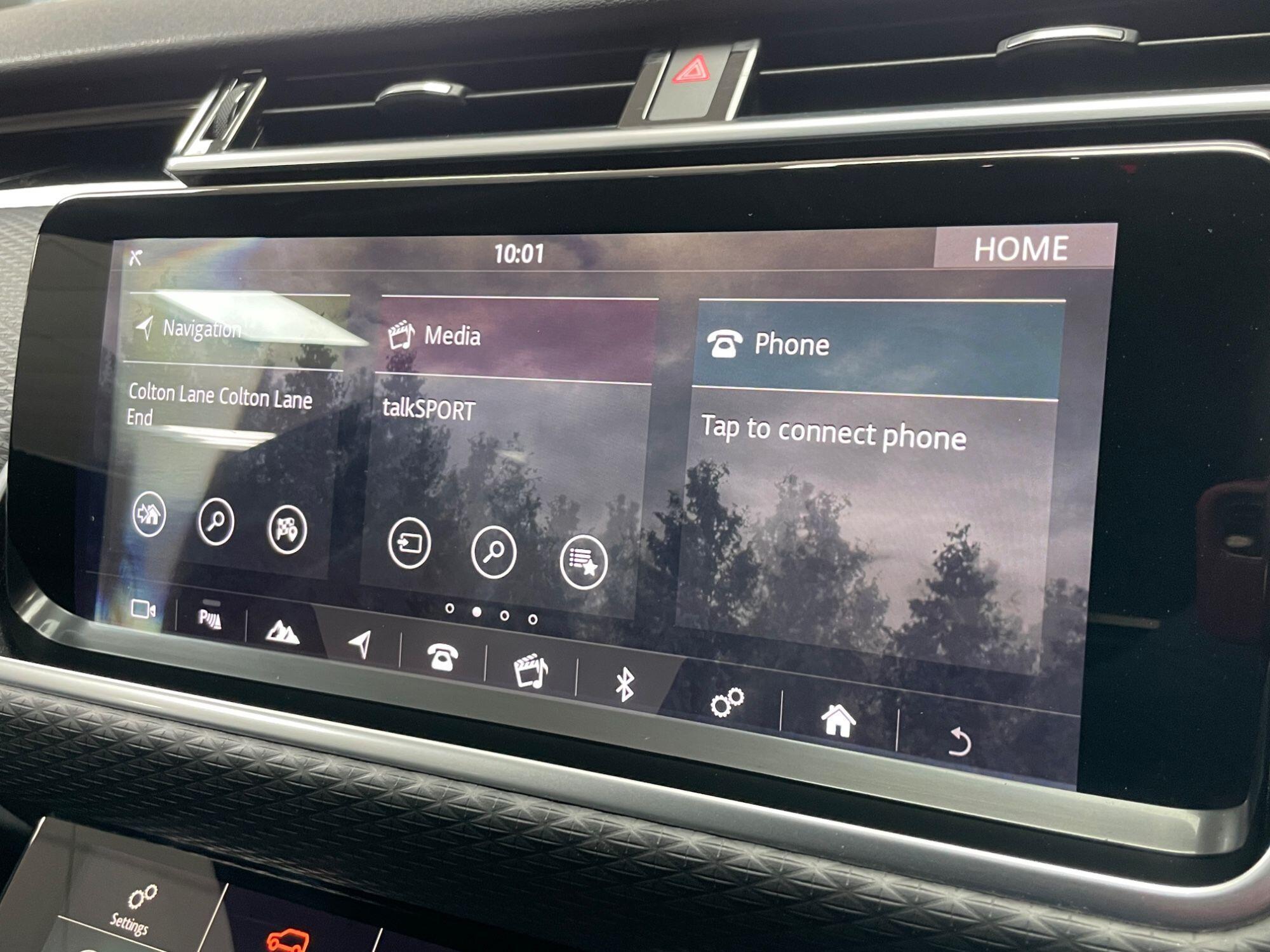 Land Rover Range Rover Velar - Image 45