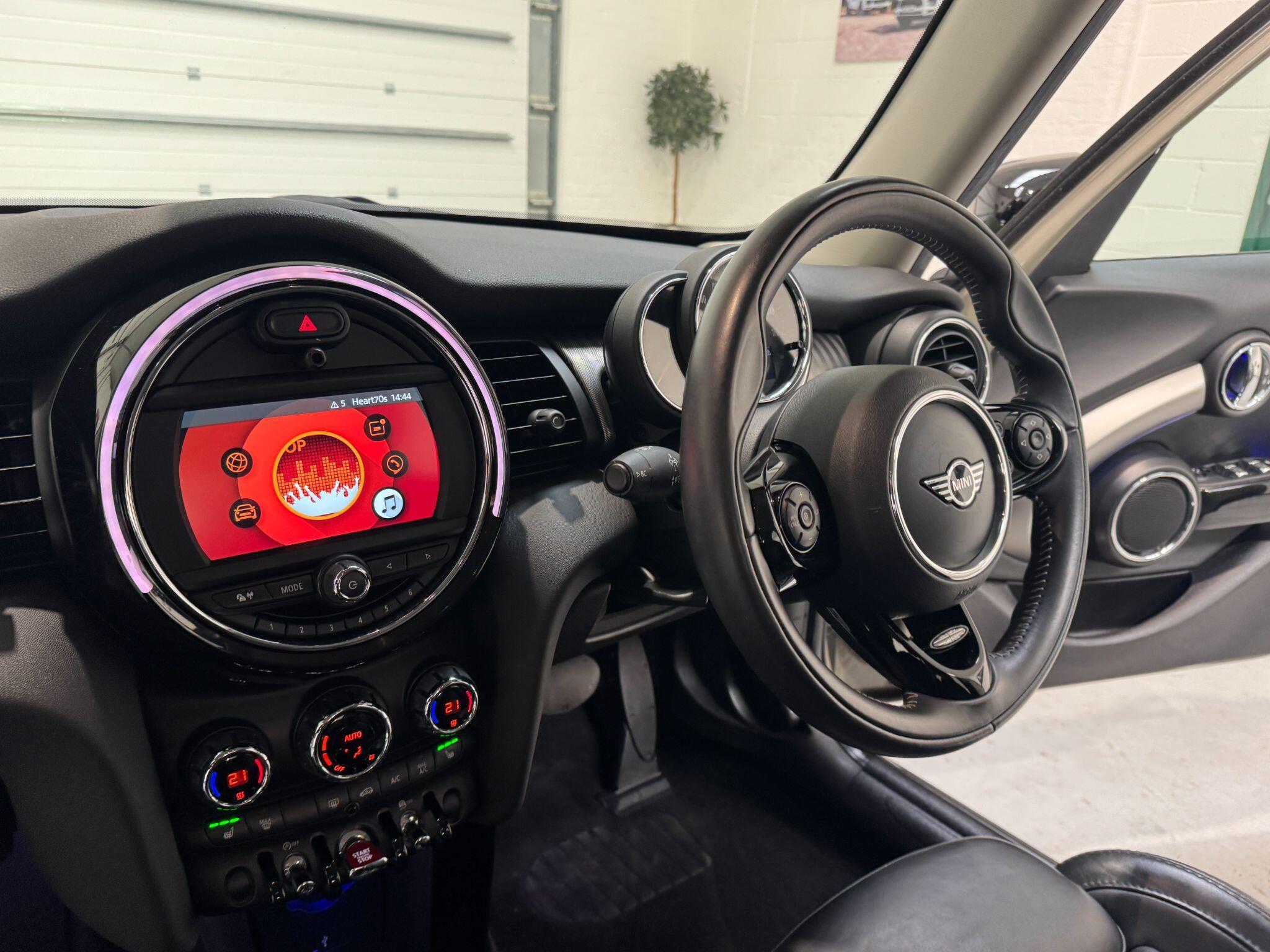 MINI Hatch - Image 51