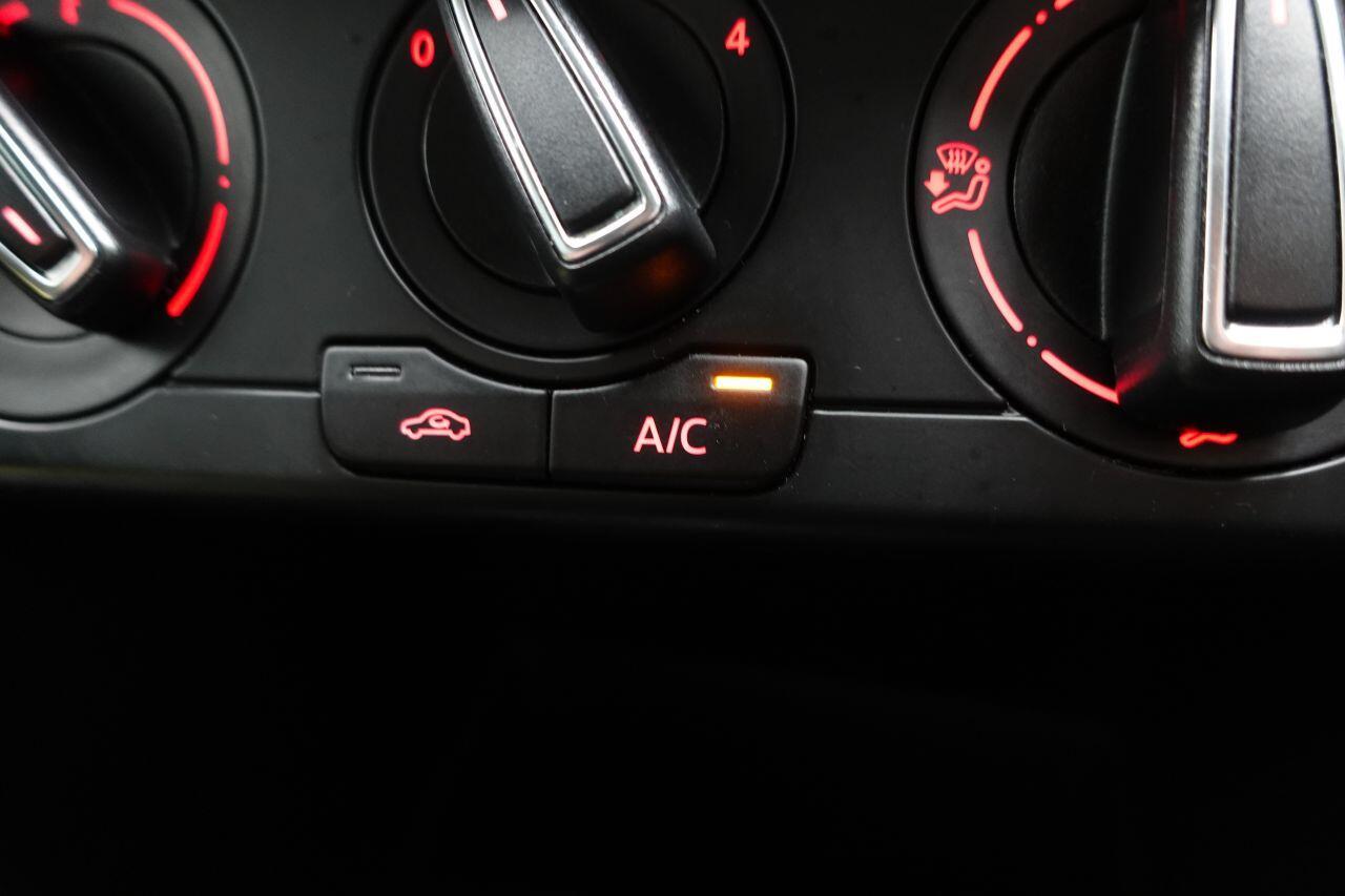 Volkswagen Polo - Image 30