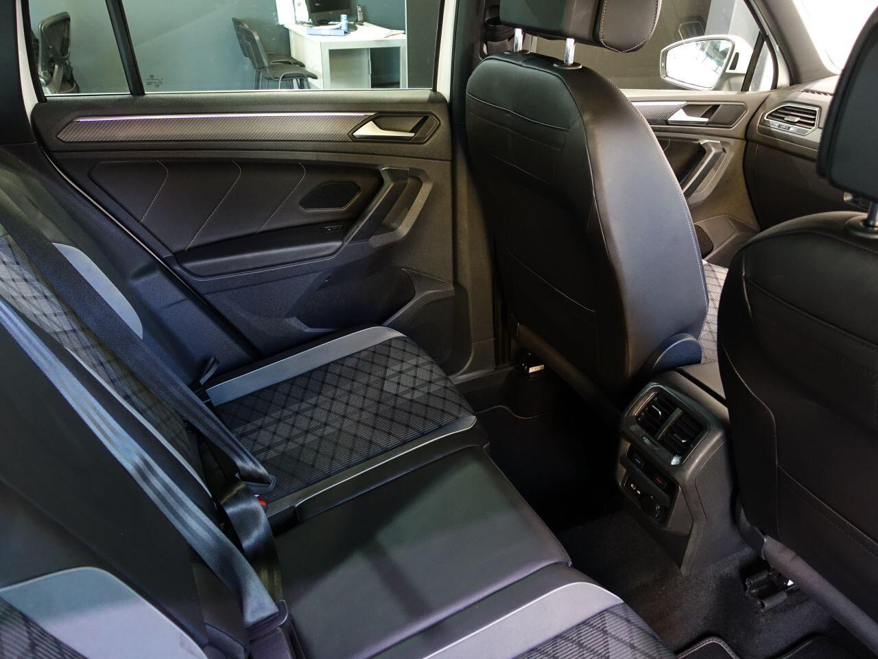Volkswagen Tiguan - Image 14