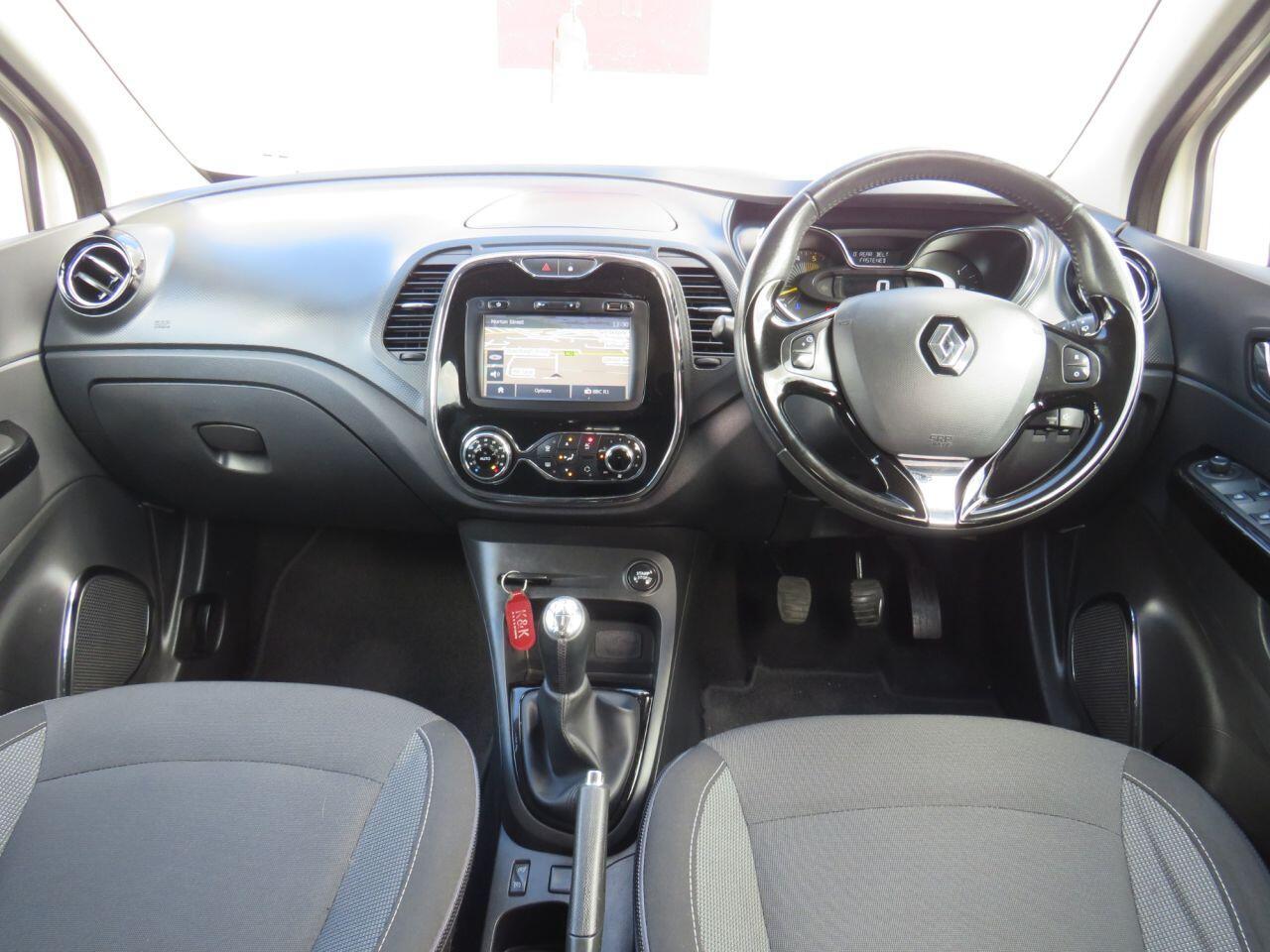 Renault Captur - Image 2