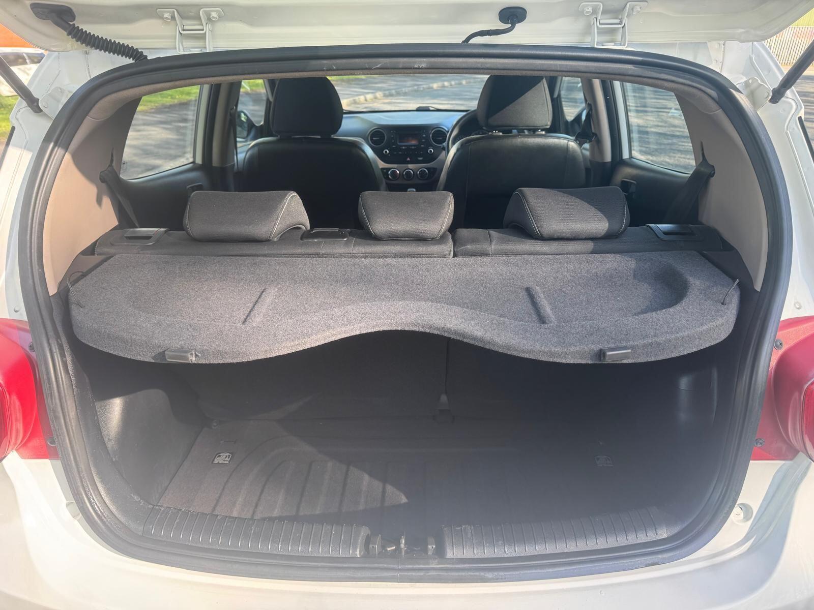 Hyundai i10 - Image 36