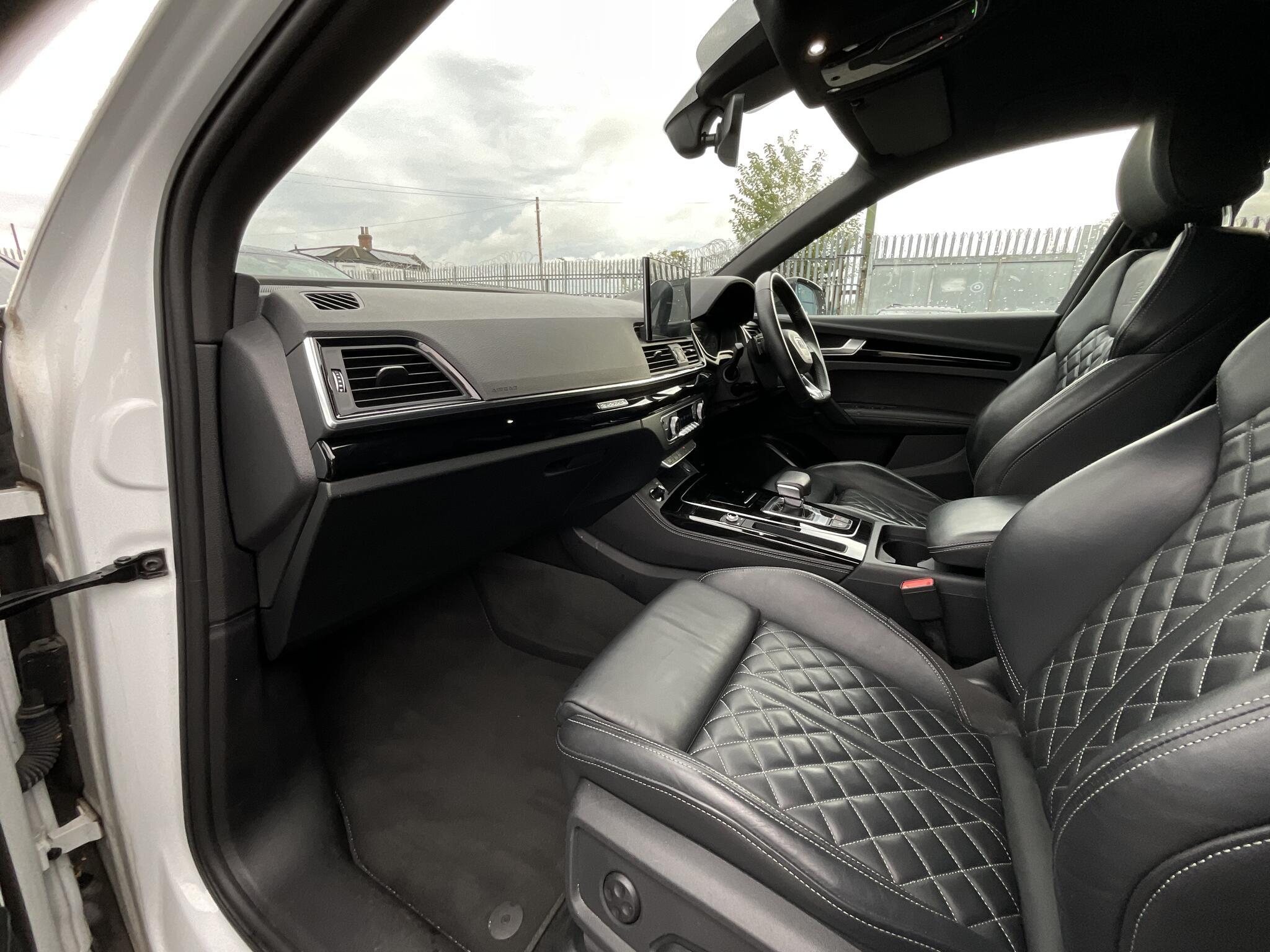 Audi Q5 - Image 17