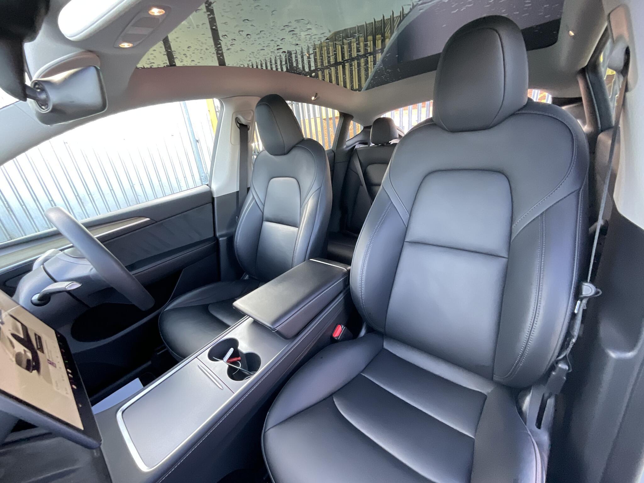 Tesla Model Y - Image 17
