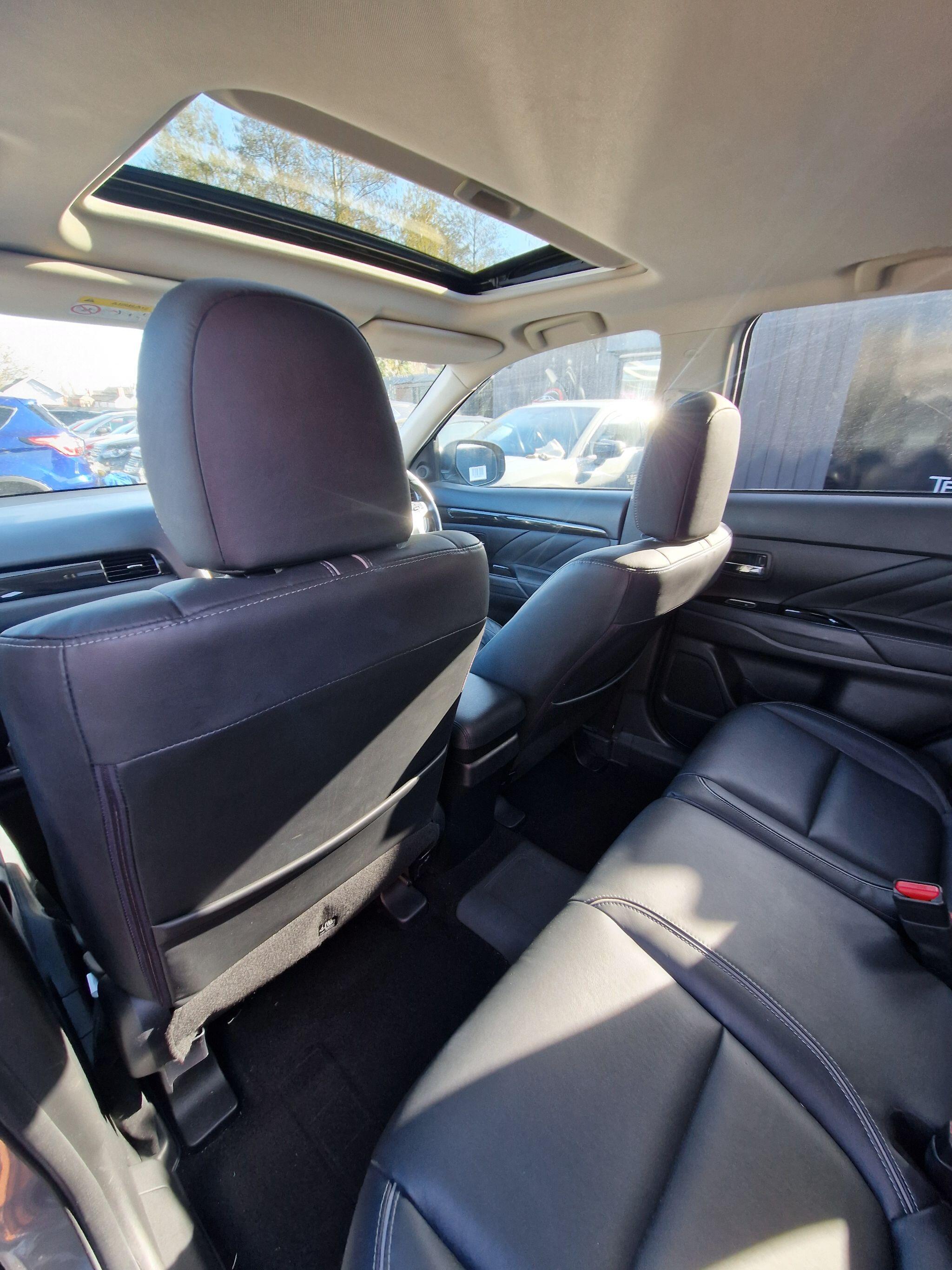 Mitsubishi Outlander - Image 41