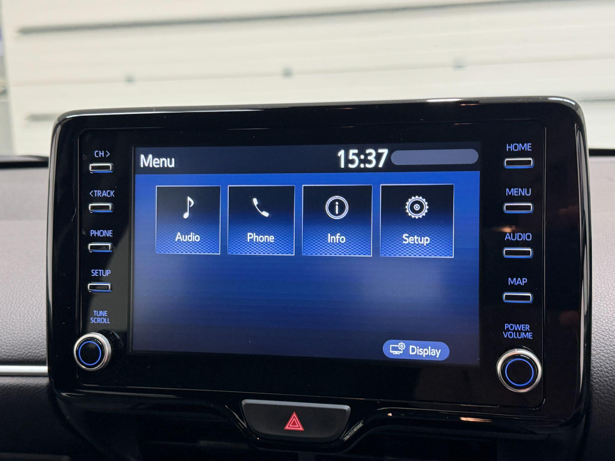 Toyota Yaris - Image 32