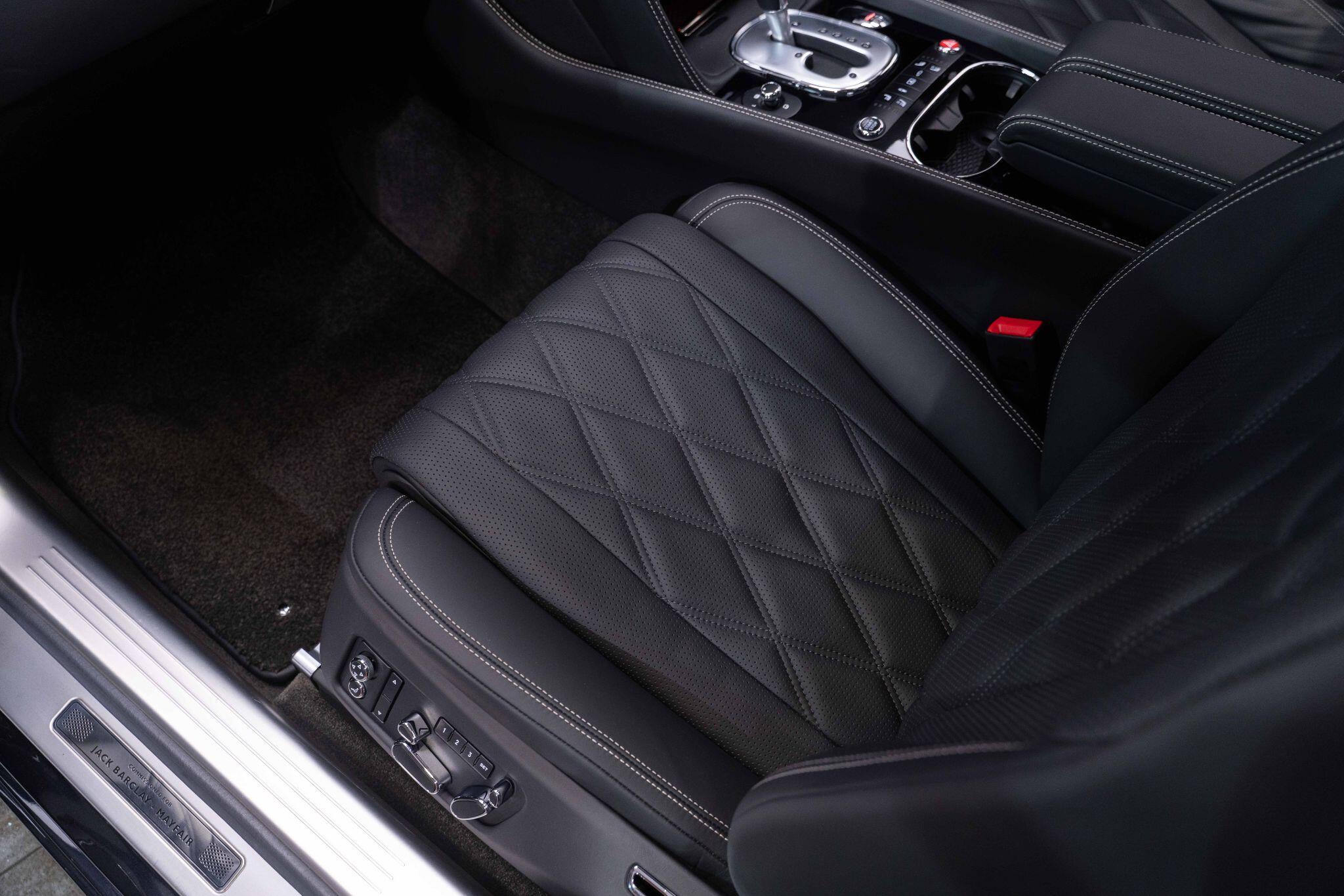 Bentley Flying Spur - Image 43