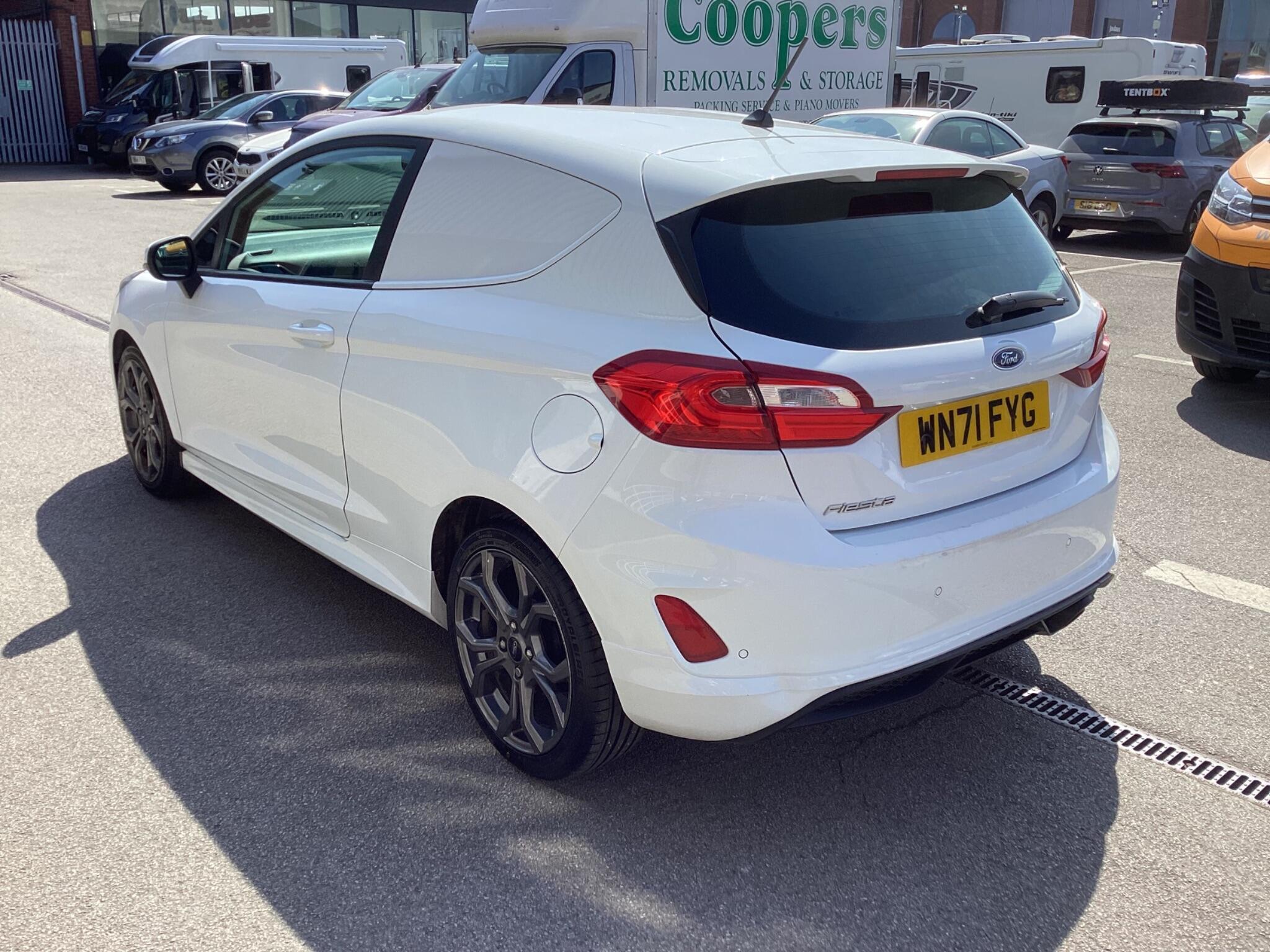 Ford Fiesta Van - Image 5