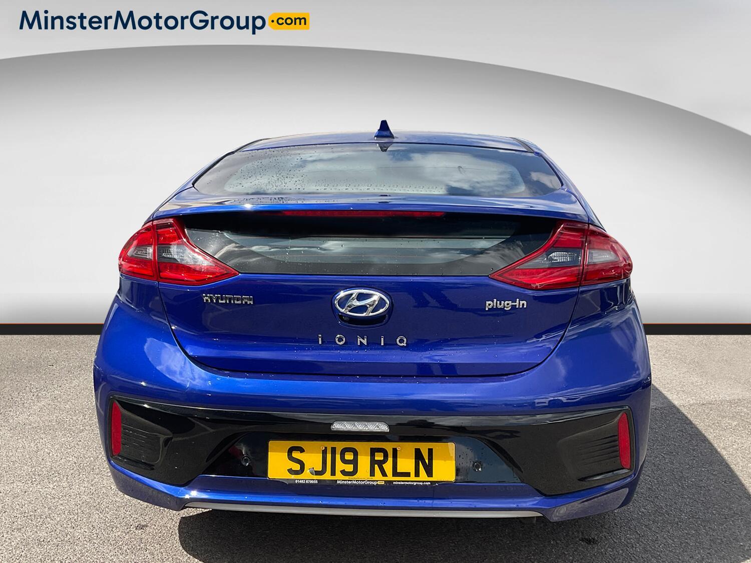 Hyundai Ioniq - Image 3